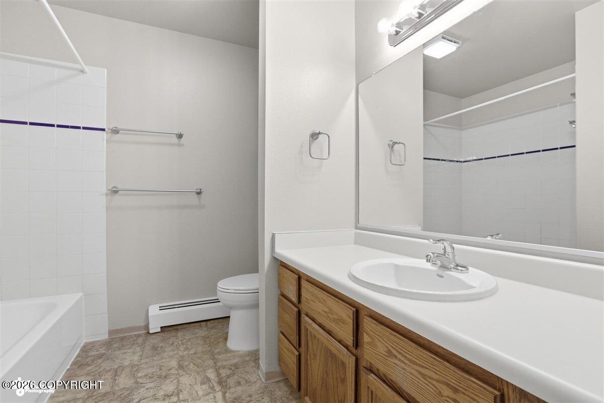 1621 Eastridge Drive # 303 Unit: #303