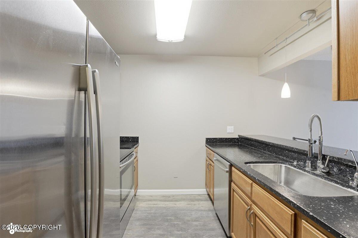1621 Eastridge Drive # 303 Unit: #303