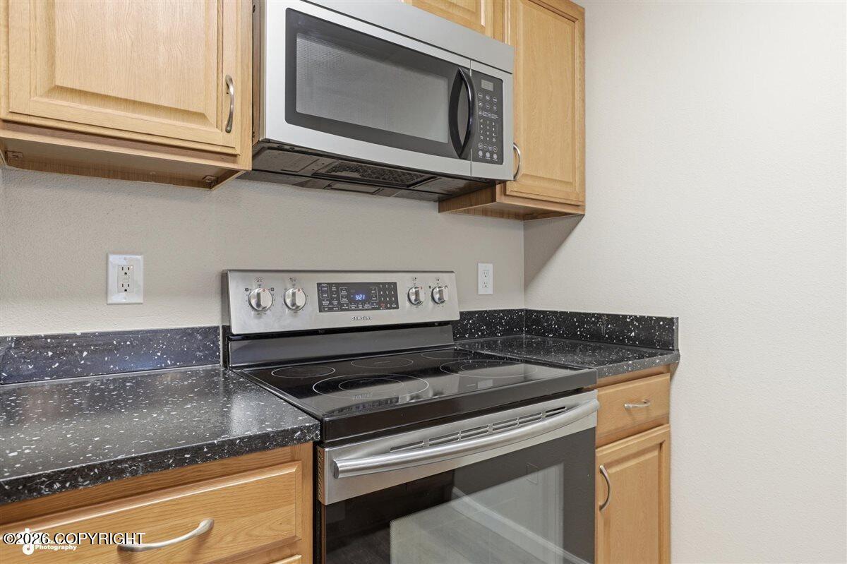 1621 Eastridge Drive # 303 Unit: #303