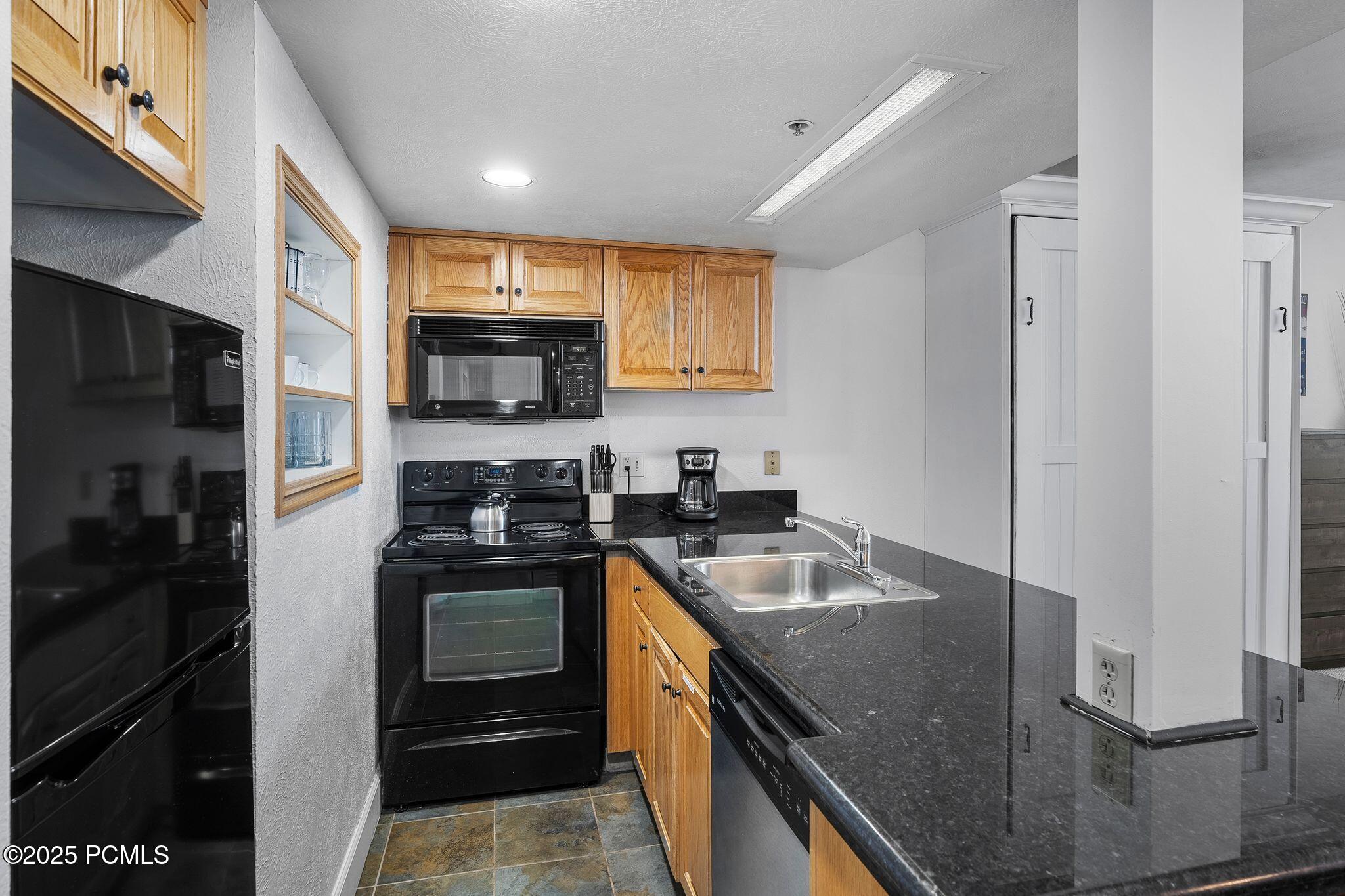 1415 Lowell Avenue B165