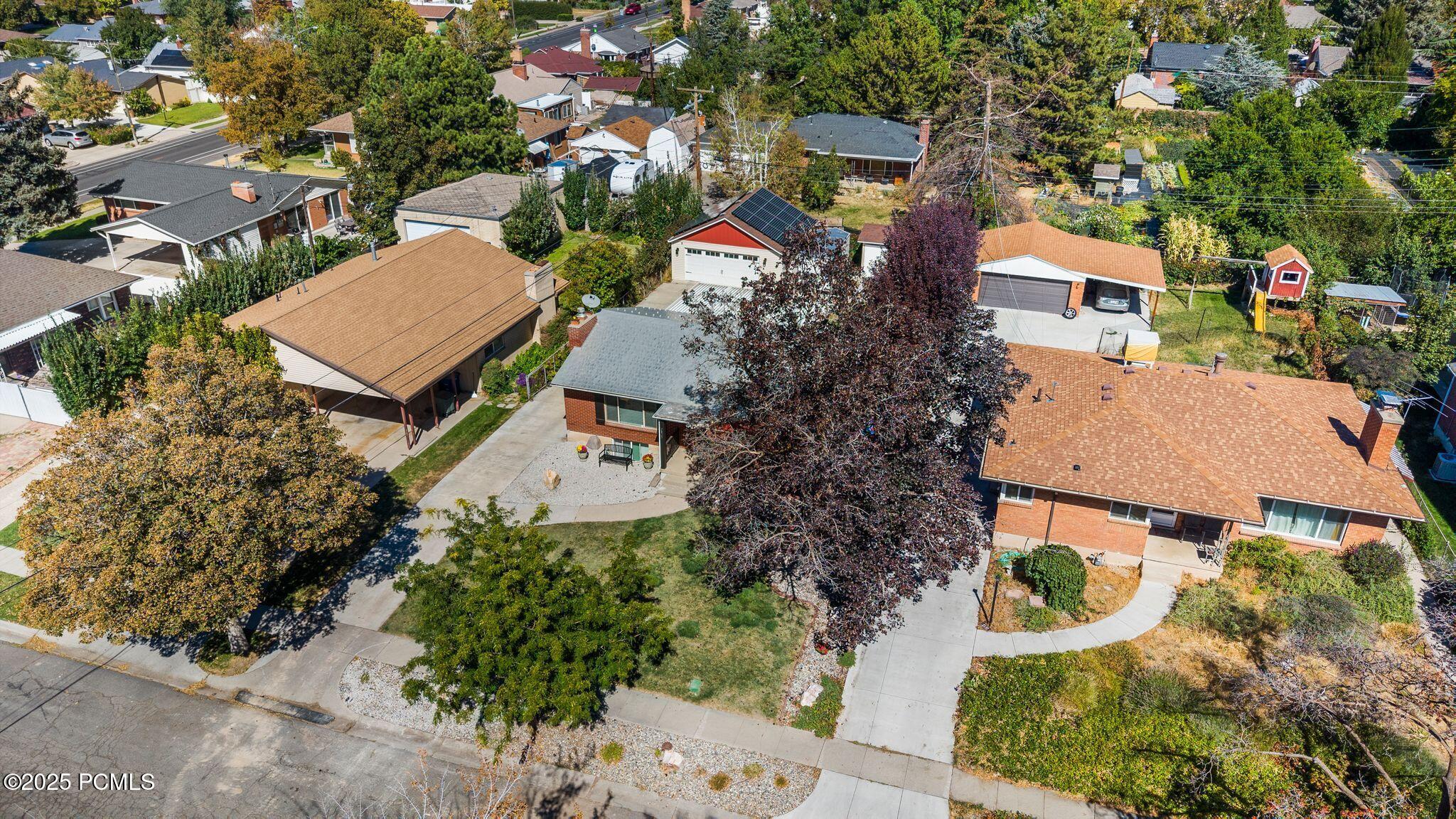 2125 E Logan Avenue