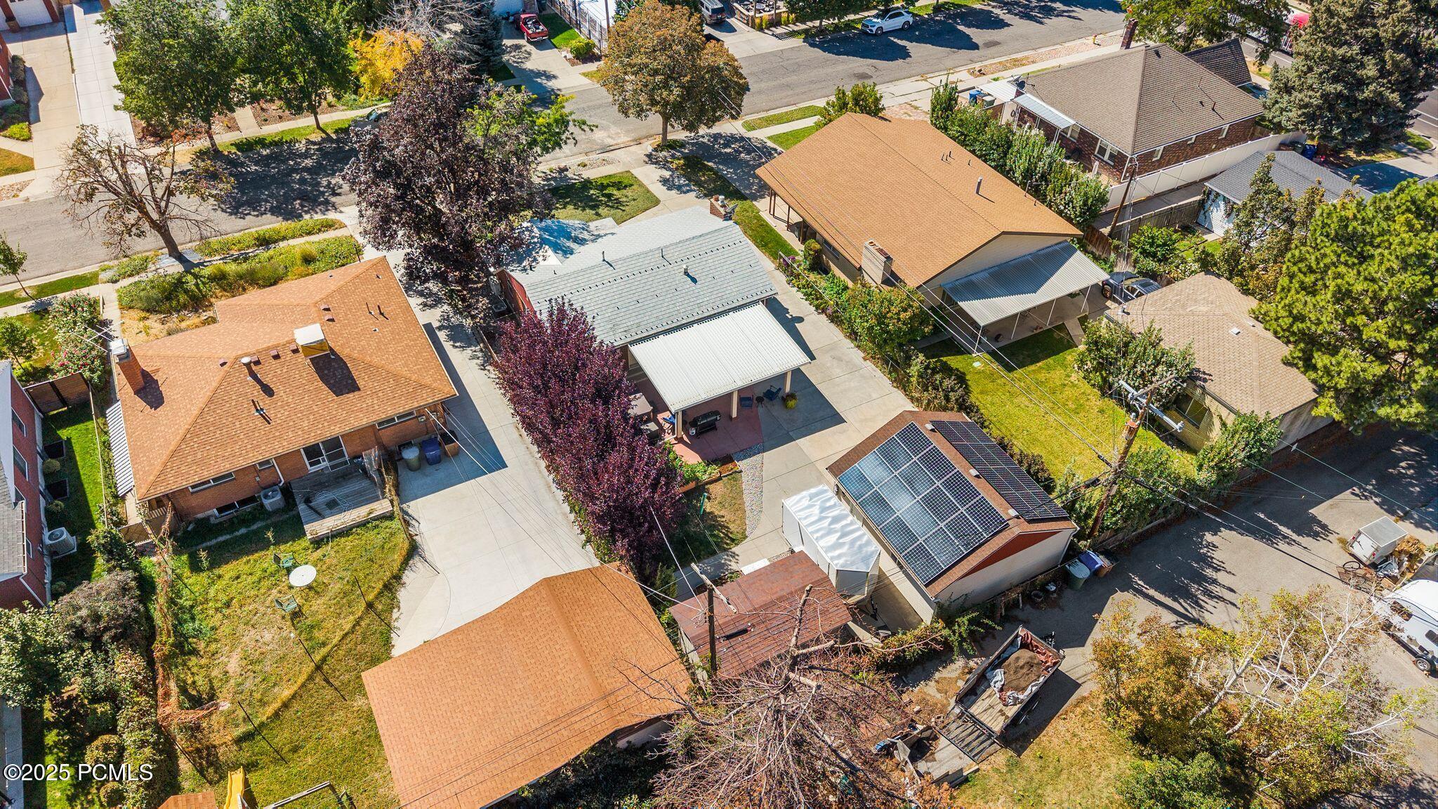 2125 E Logan Avenue