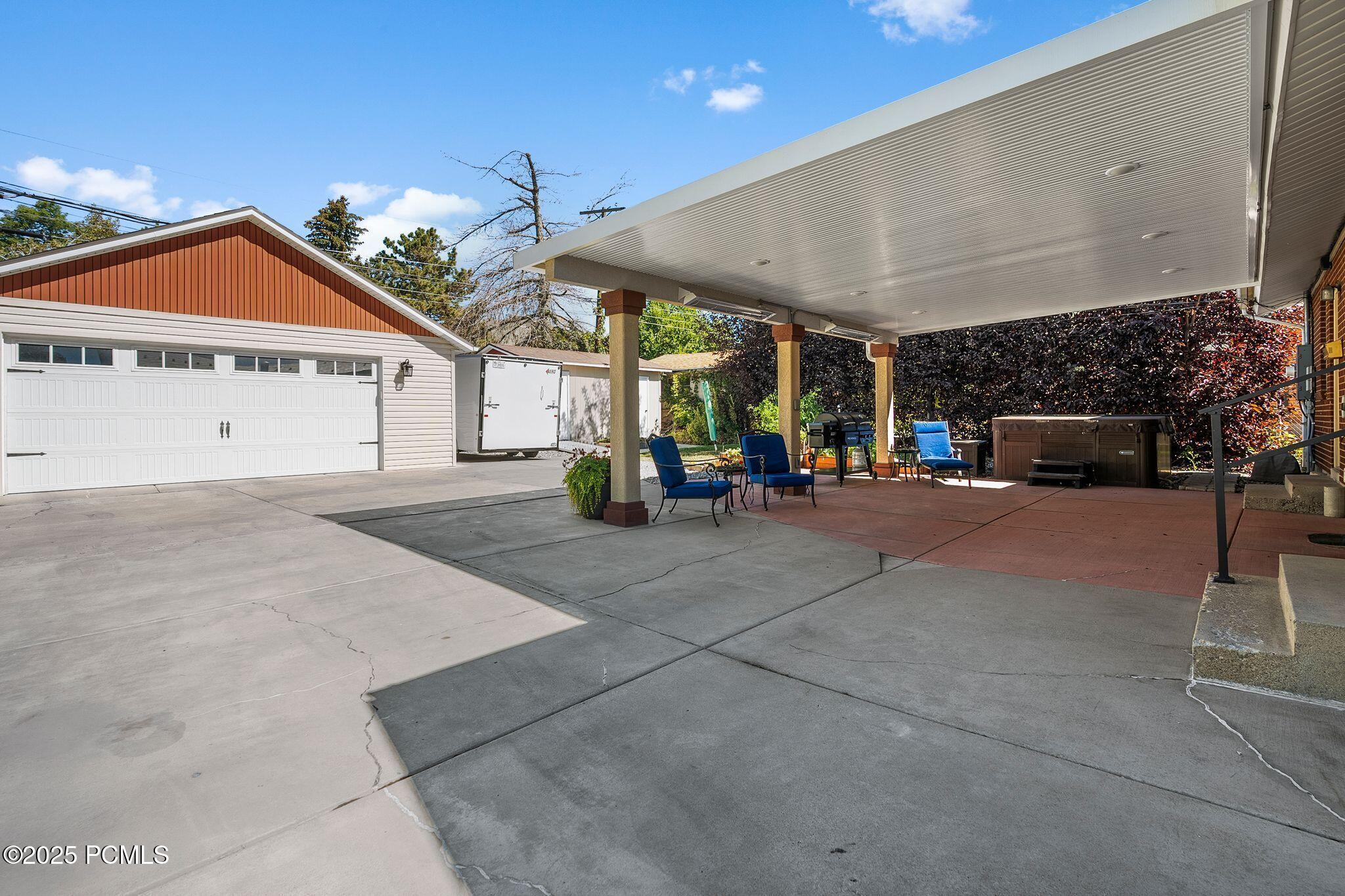 2125 E Logan Avenue