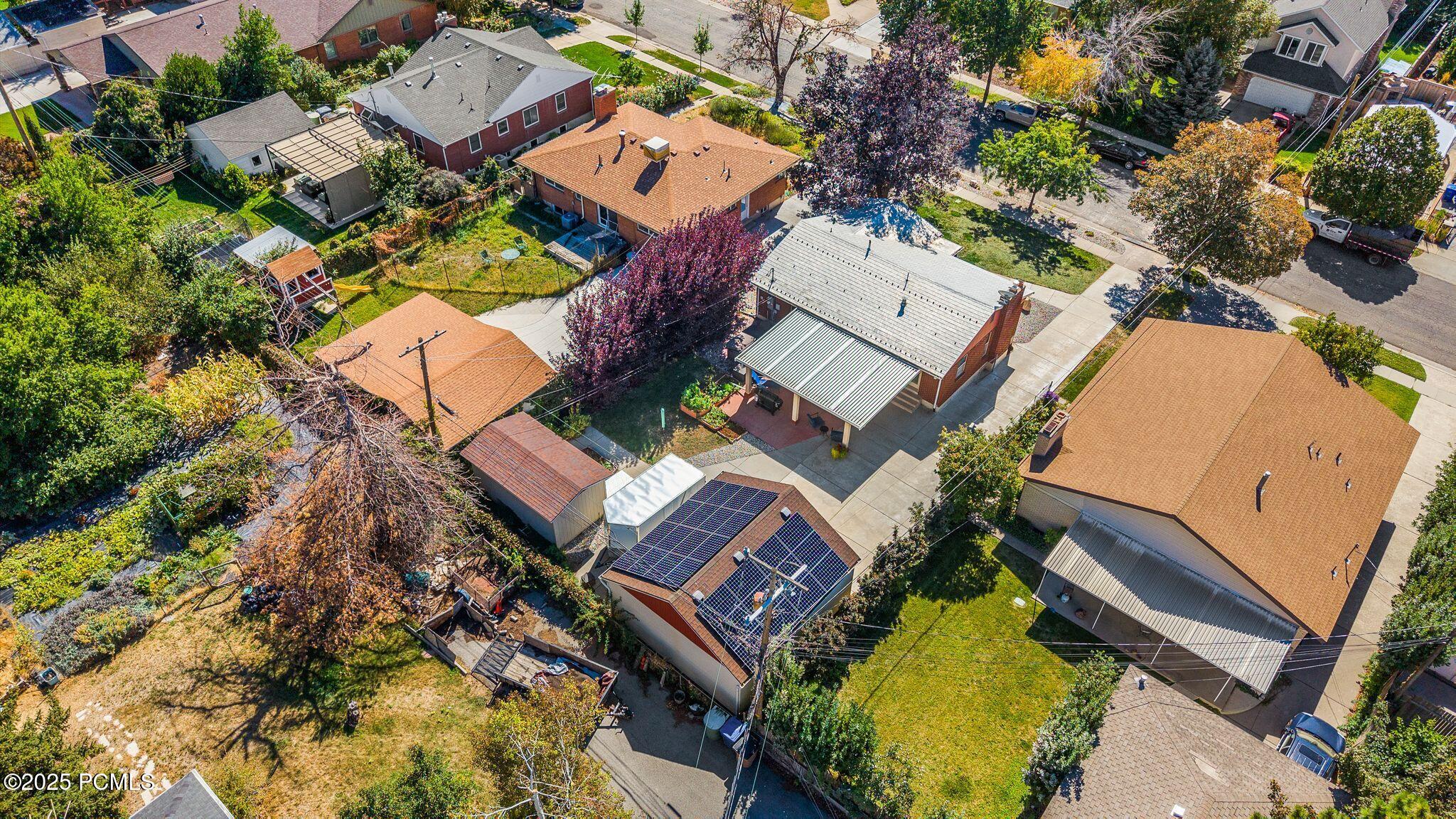 2125 E Logan Avenue