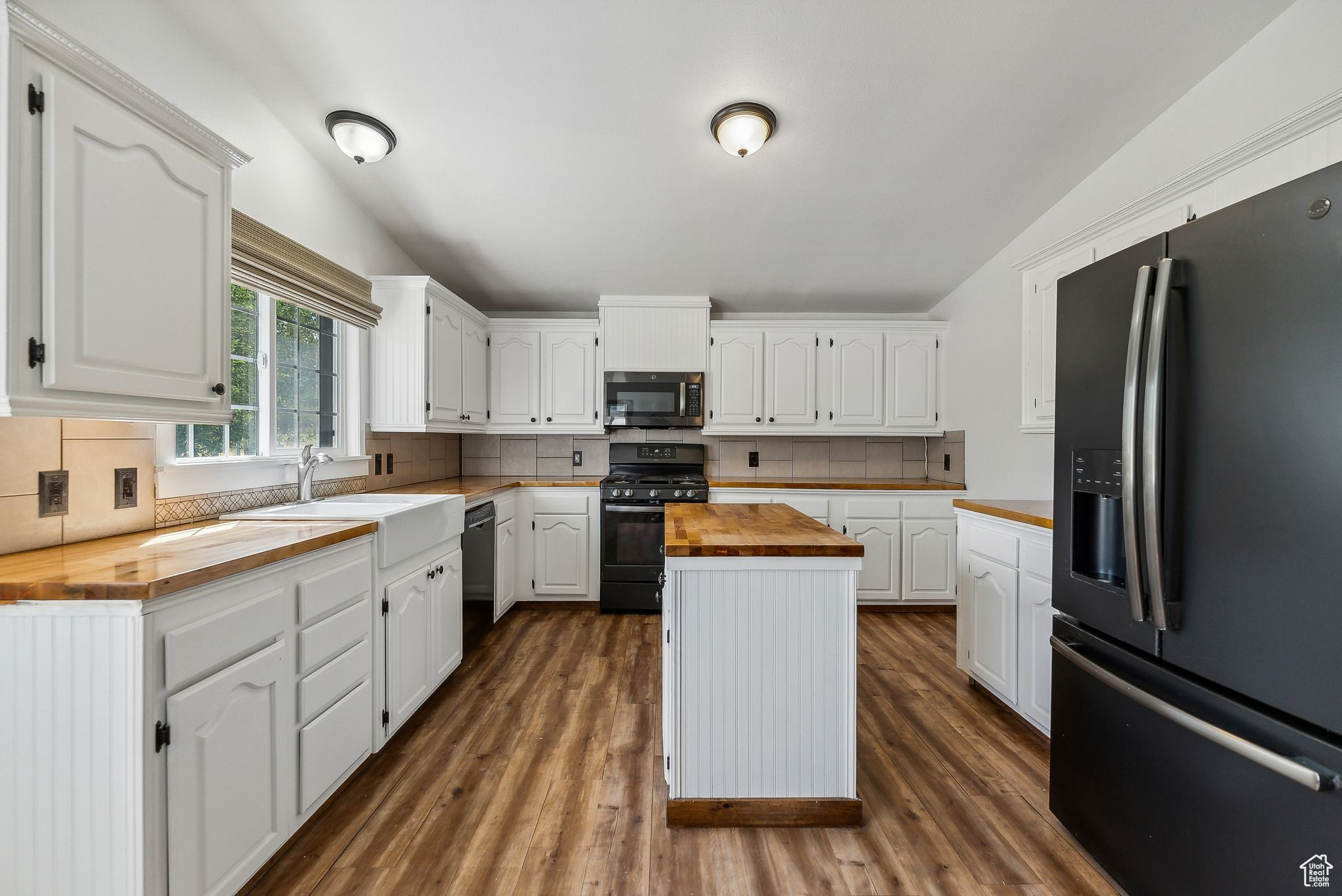 3250 N MORGAN VALLEY DR DR