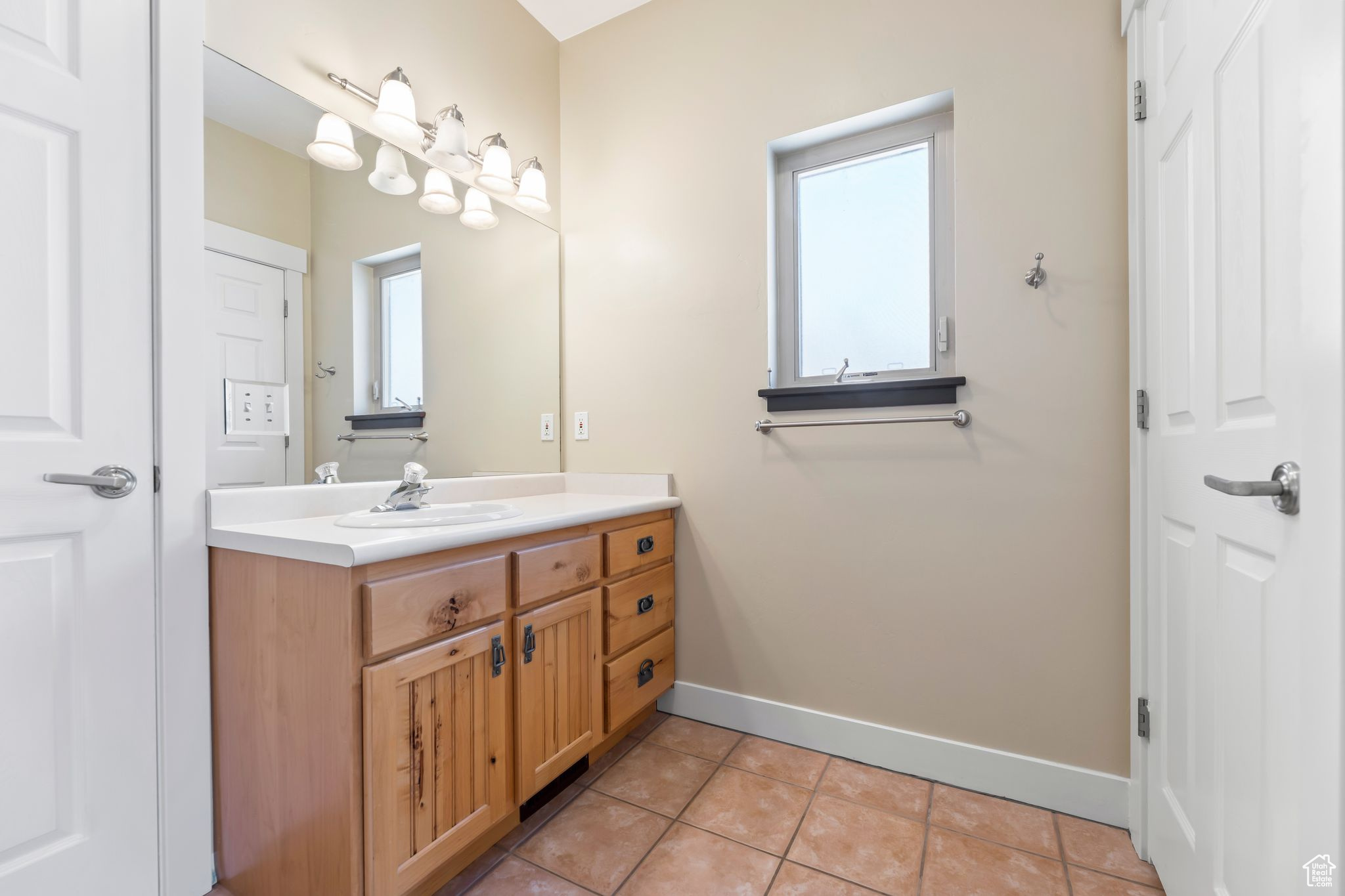 3095 W HOMESTEAD RD