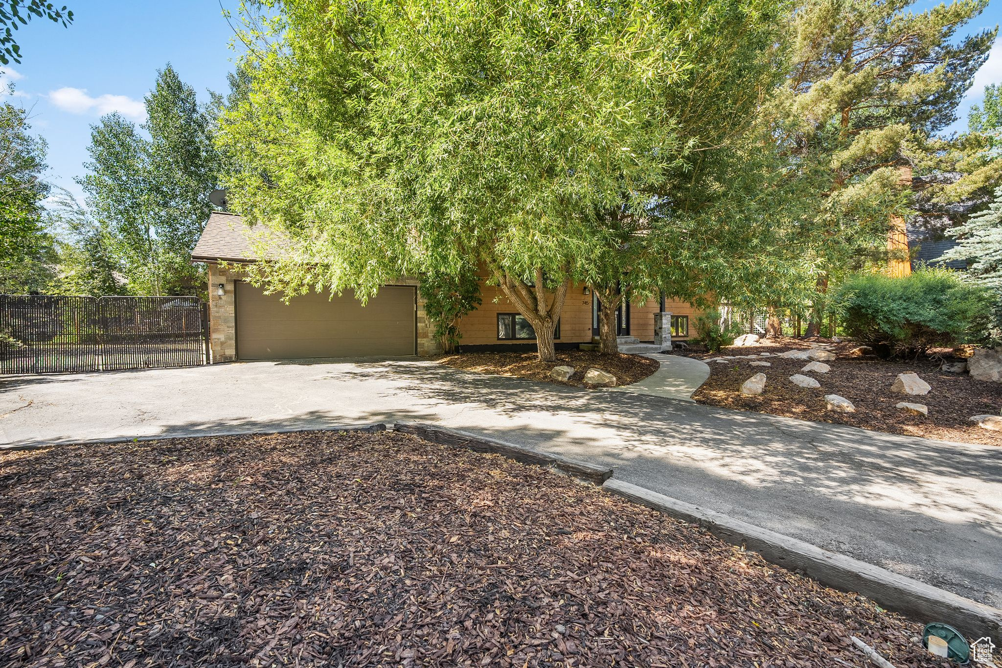 742 QUAKING ASPEN CT