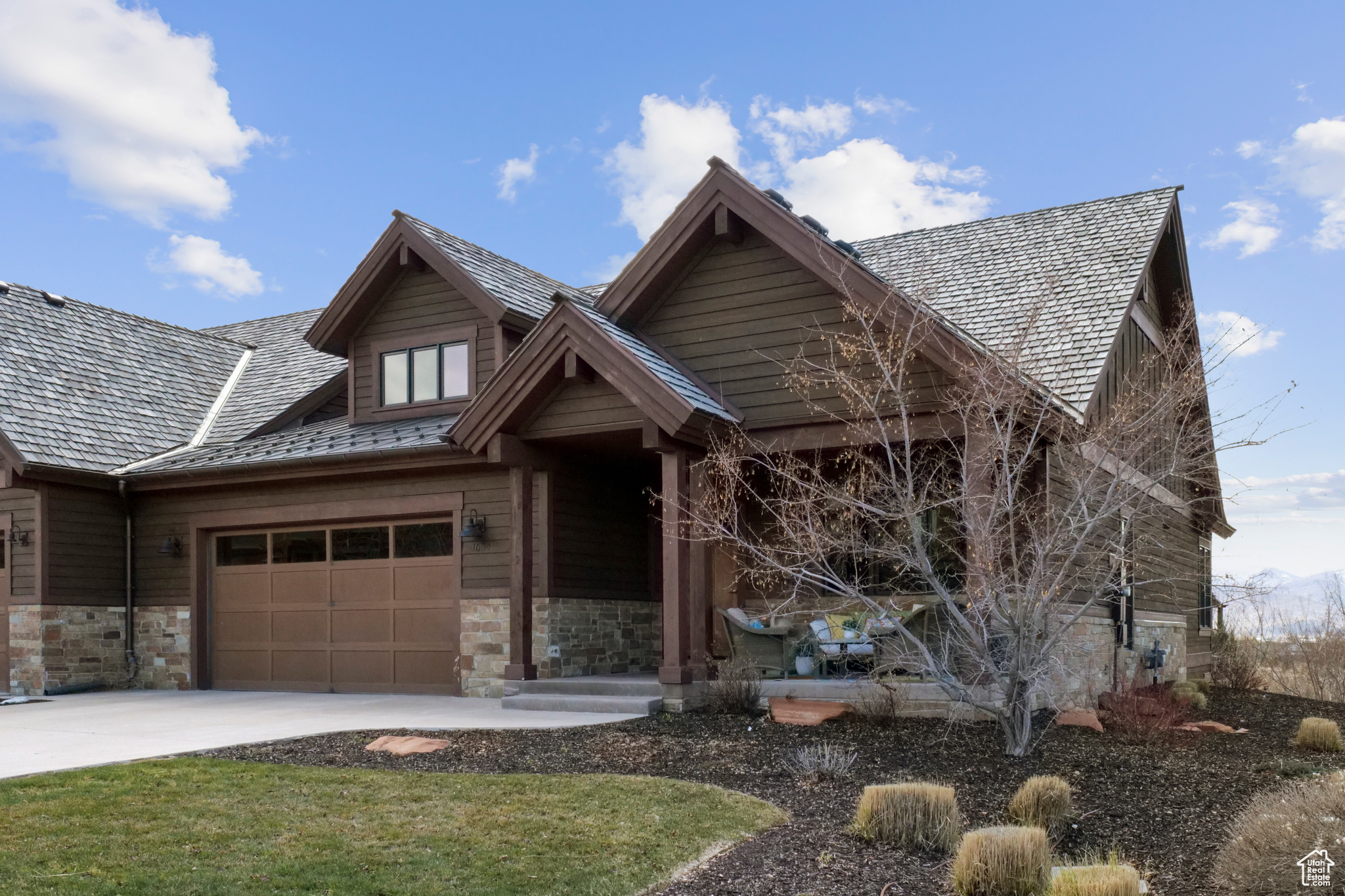1634 E ABAJO PEAK CIR