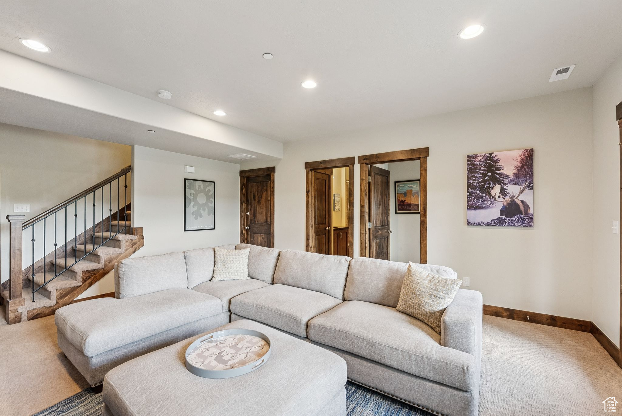 1046 W ABIGAIL DR