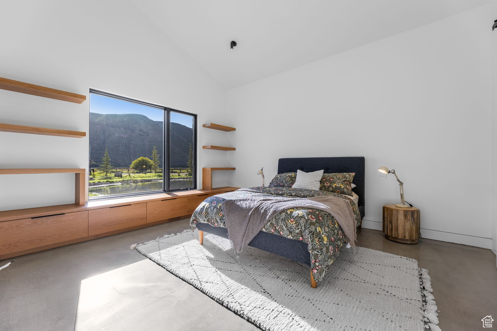 6950 N RIVER VALLEY DR