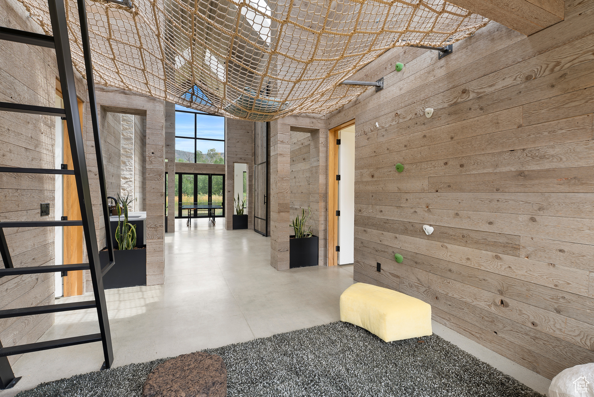 6950 N RIVER VALLEY DR