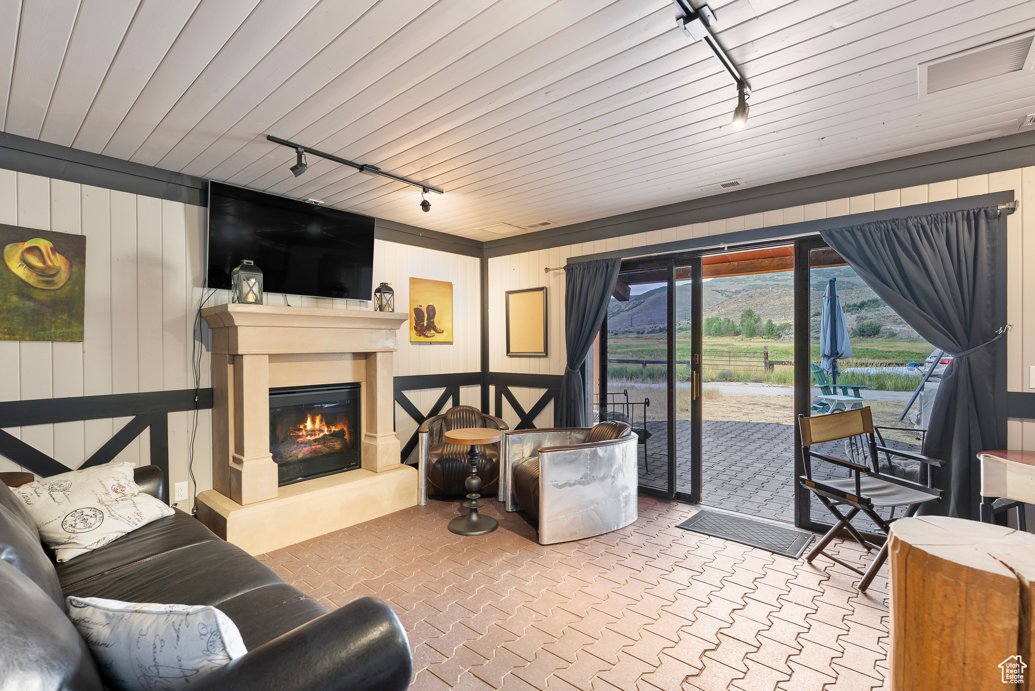 6950 N RIVER VALLEY DR