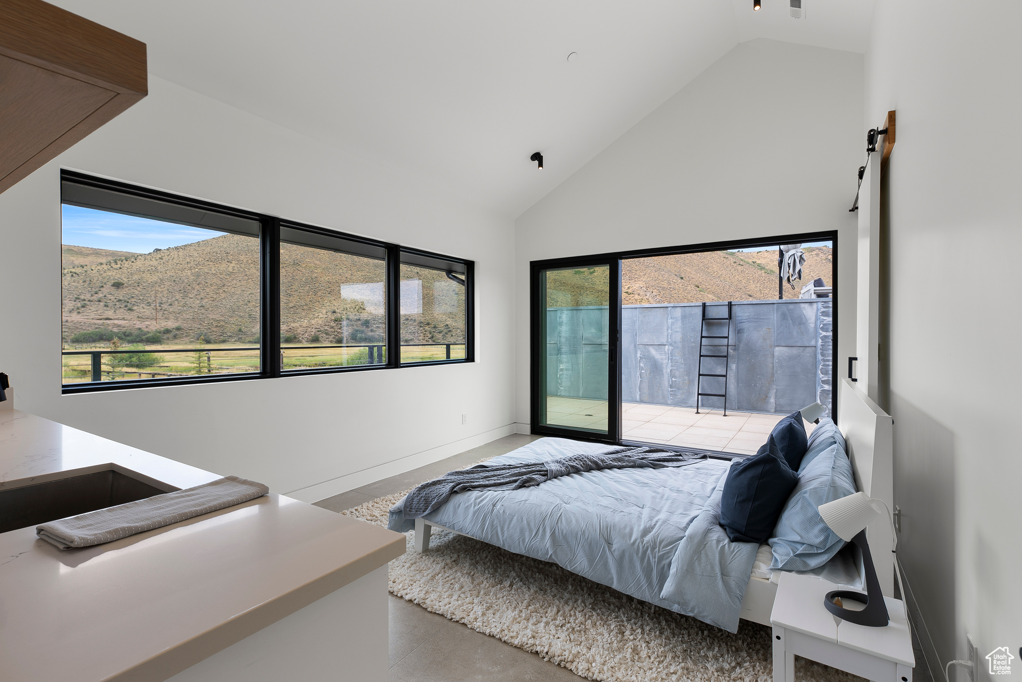 6950 N RIVER VALLEY DR