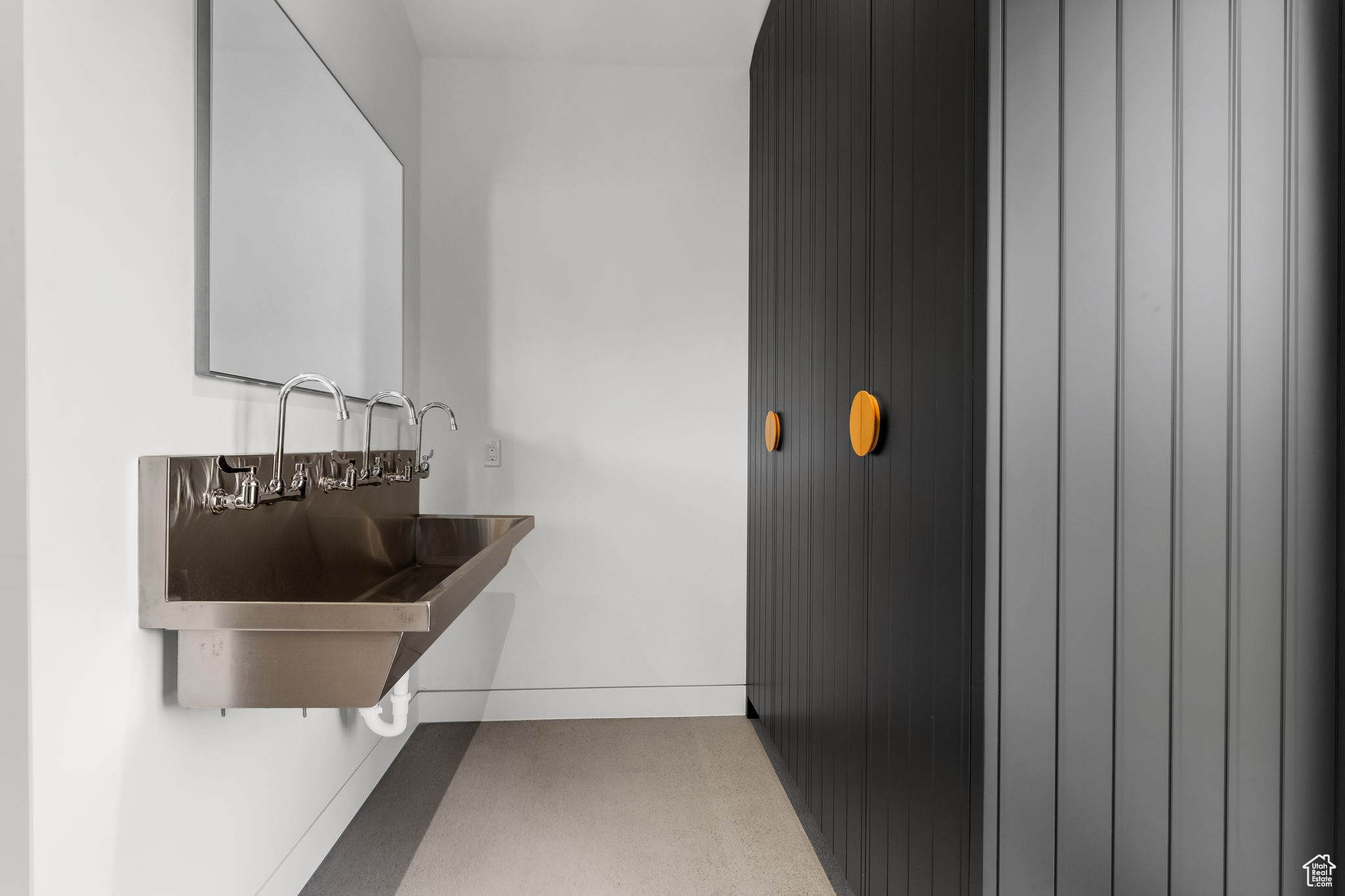 6950 N RIVER VALLEY DR