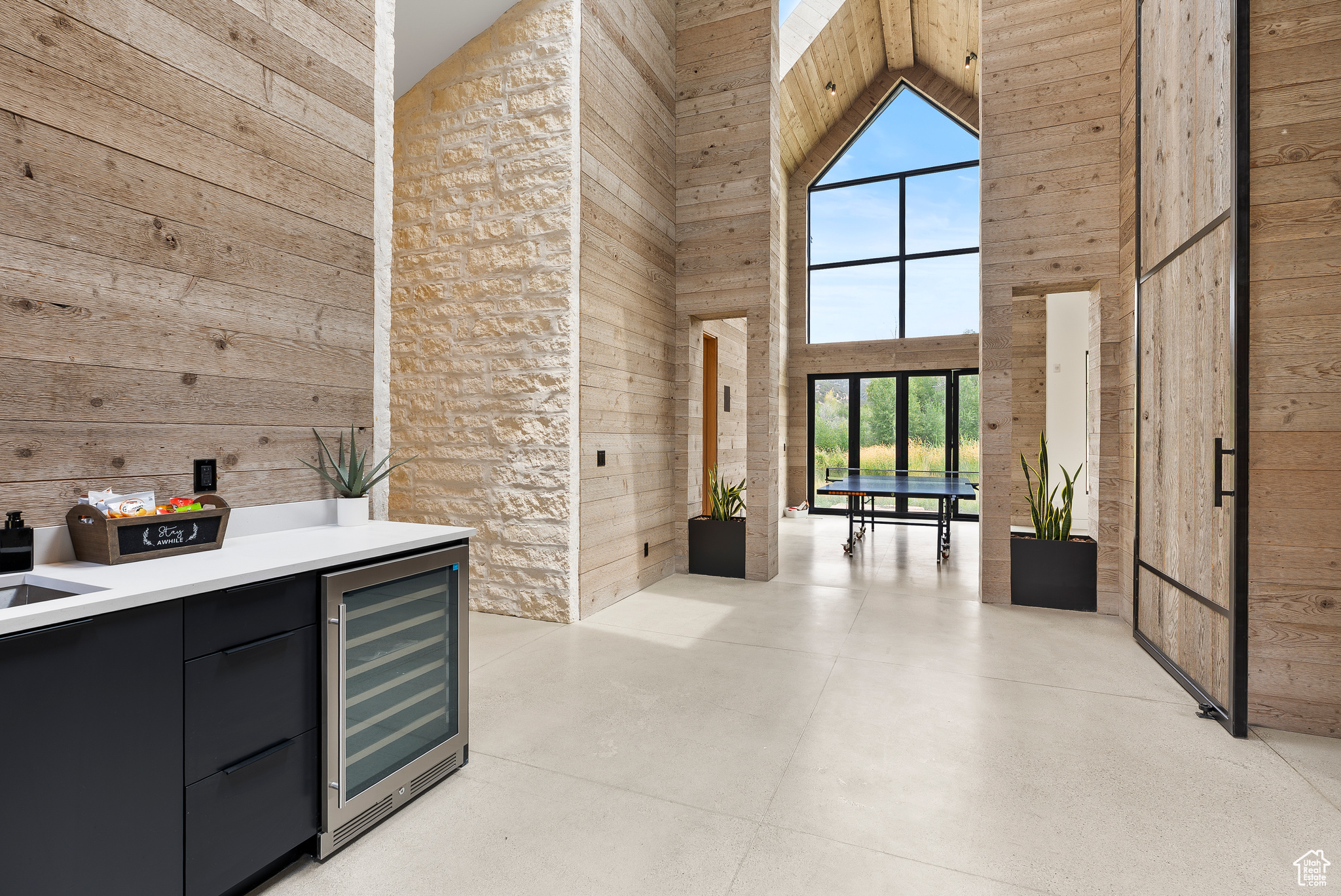 6950 N RIVER VALLEY DR