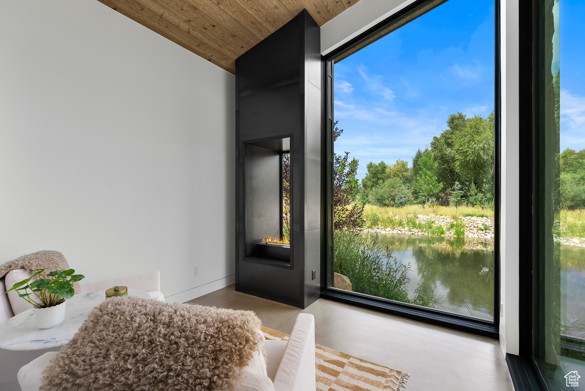 6950 N RIVER VALLEY DR