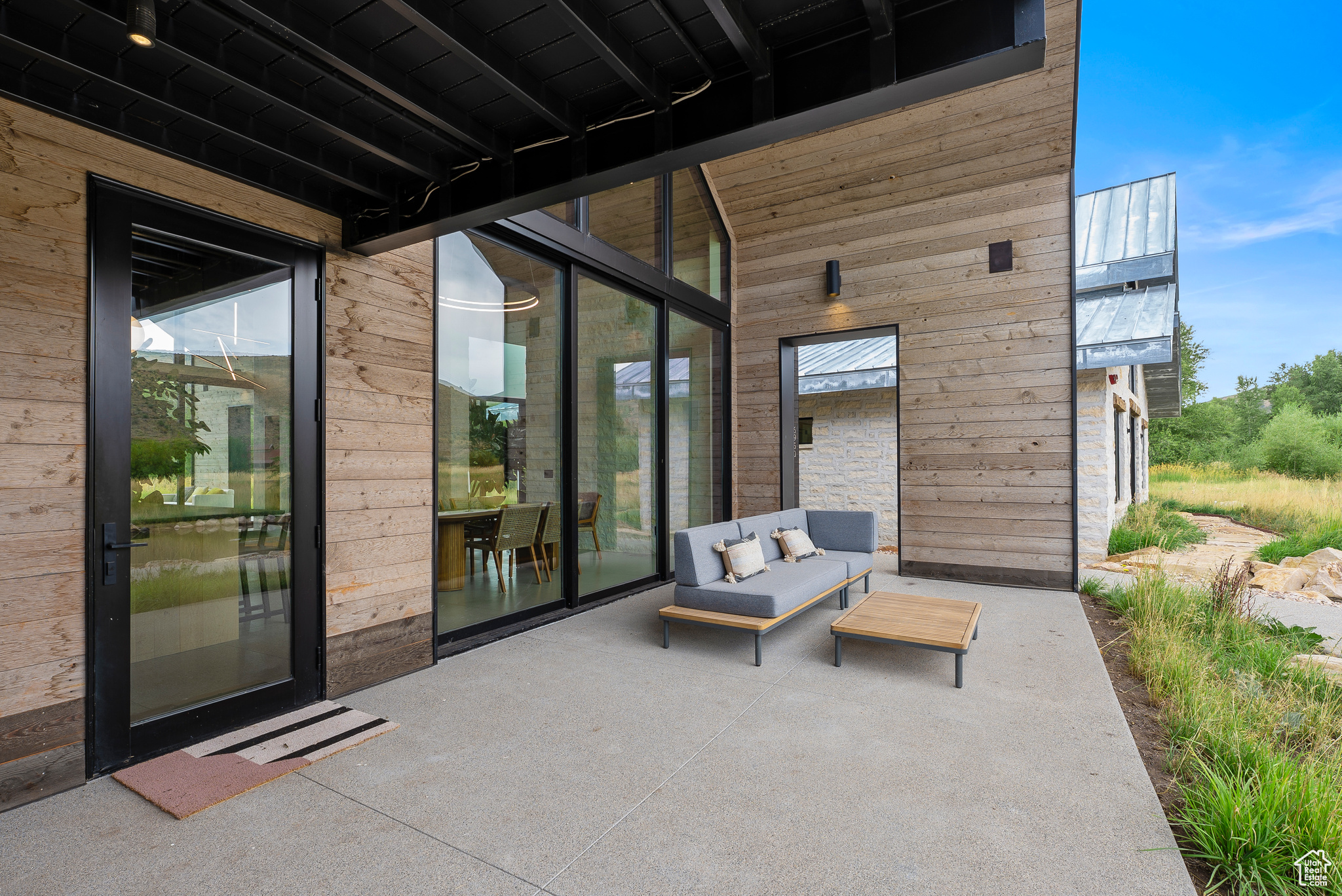 6950 N RIVER VALLEY DR