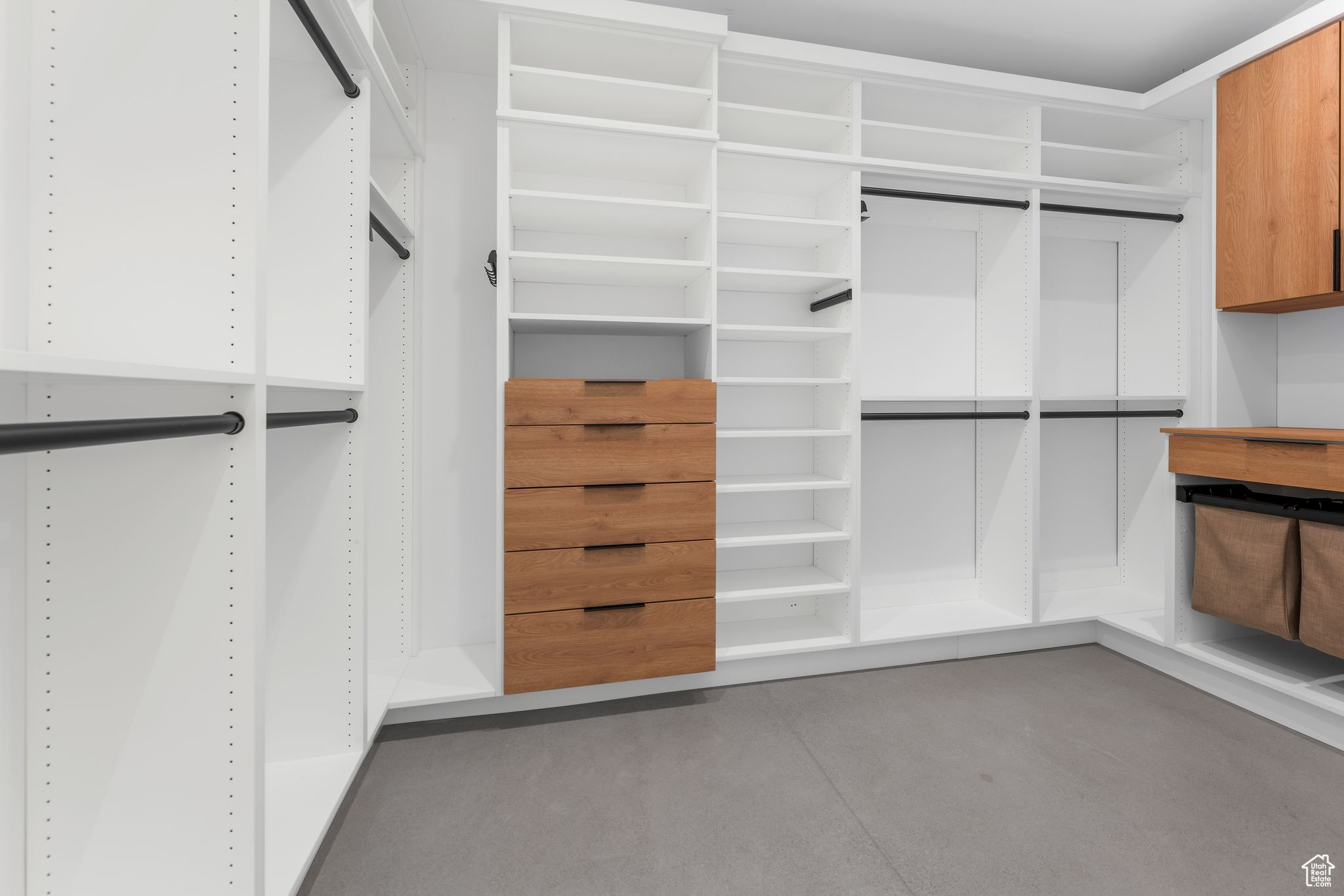 6950 N RIVER VALLEY DR