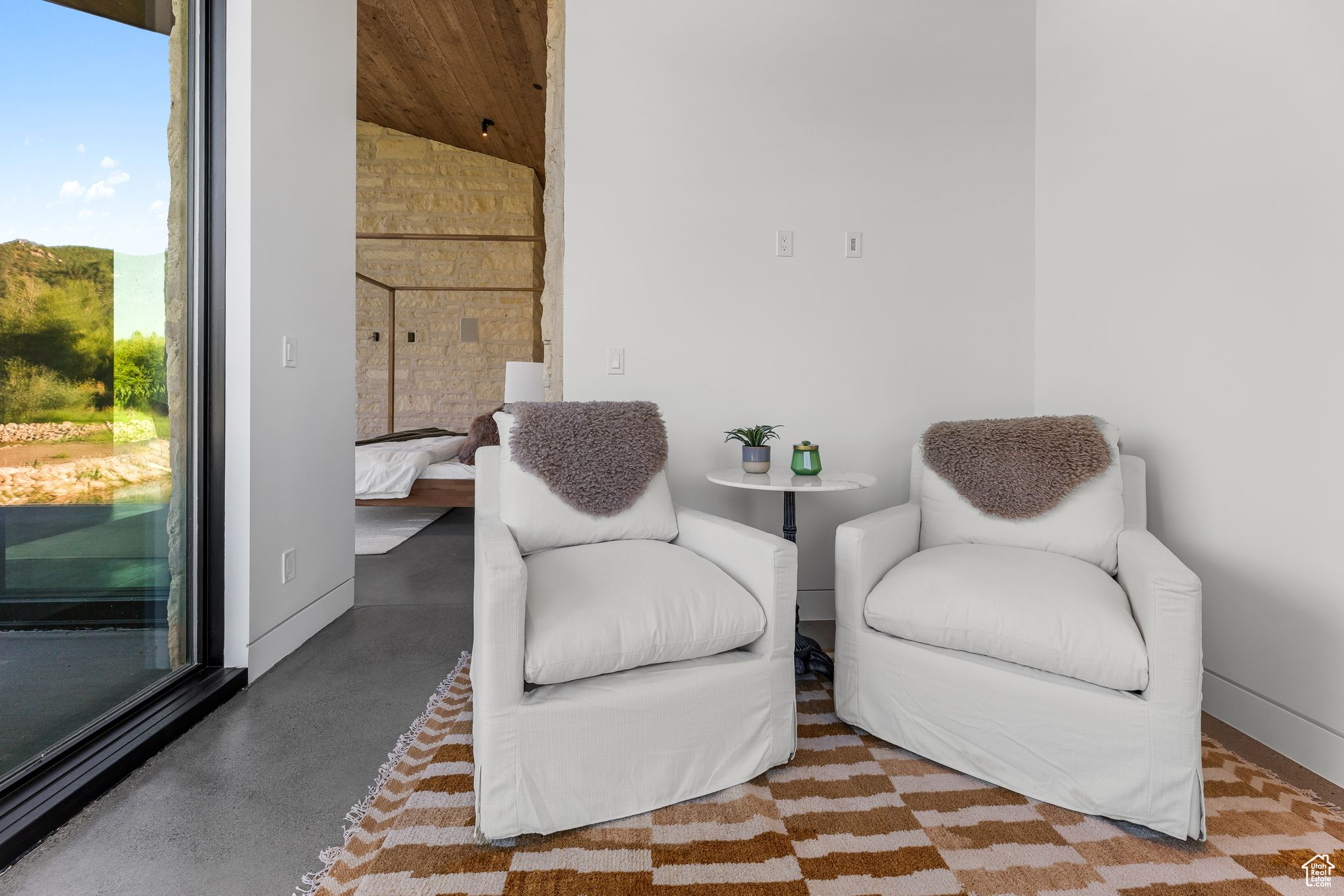 6950 N RIVER VALLEY DR