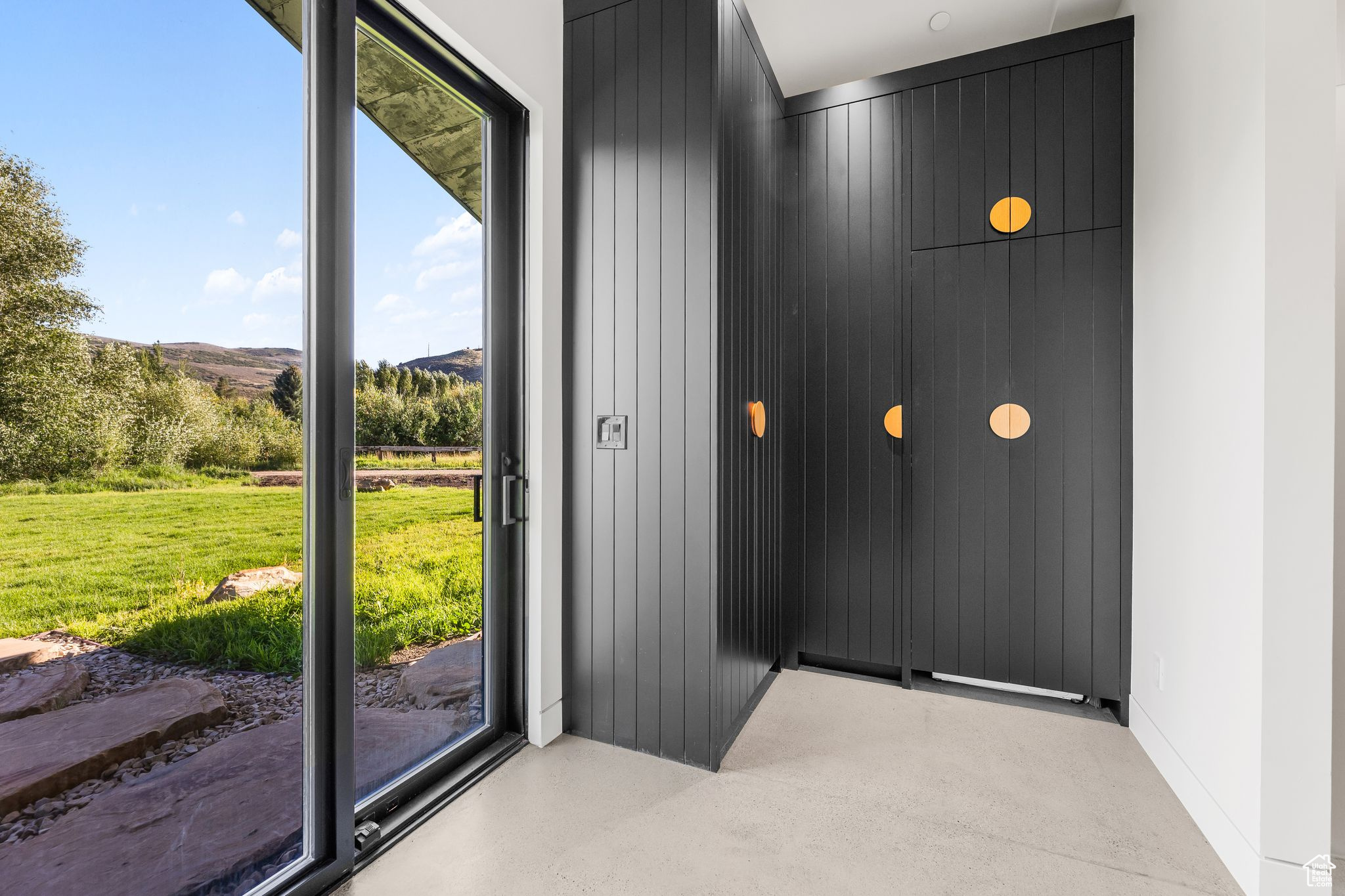 6950 N RIVER VALLEY DR