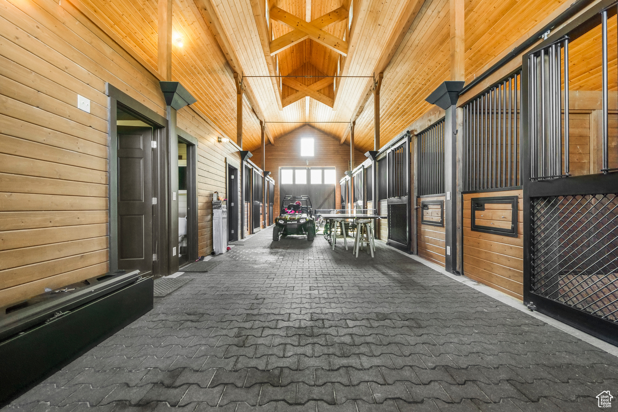 6950 N RIVER VALLEY DR