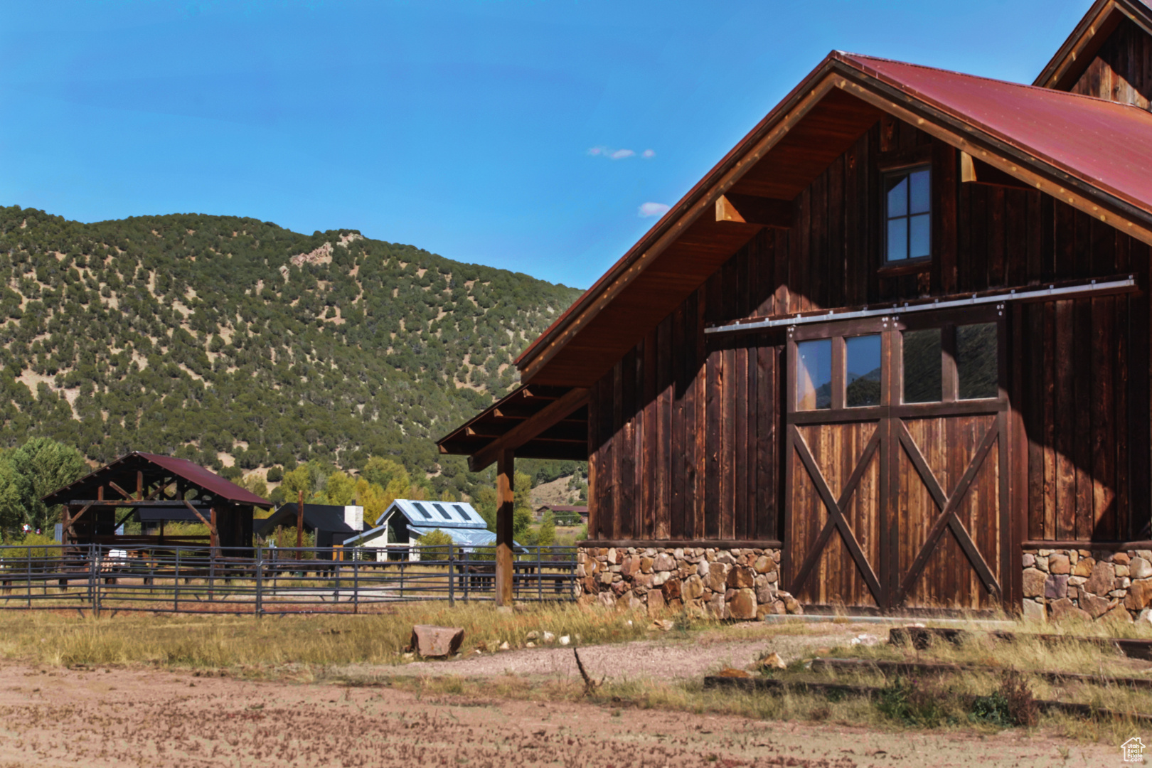 6950 N RIVER VALLEY DR