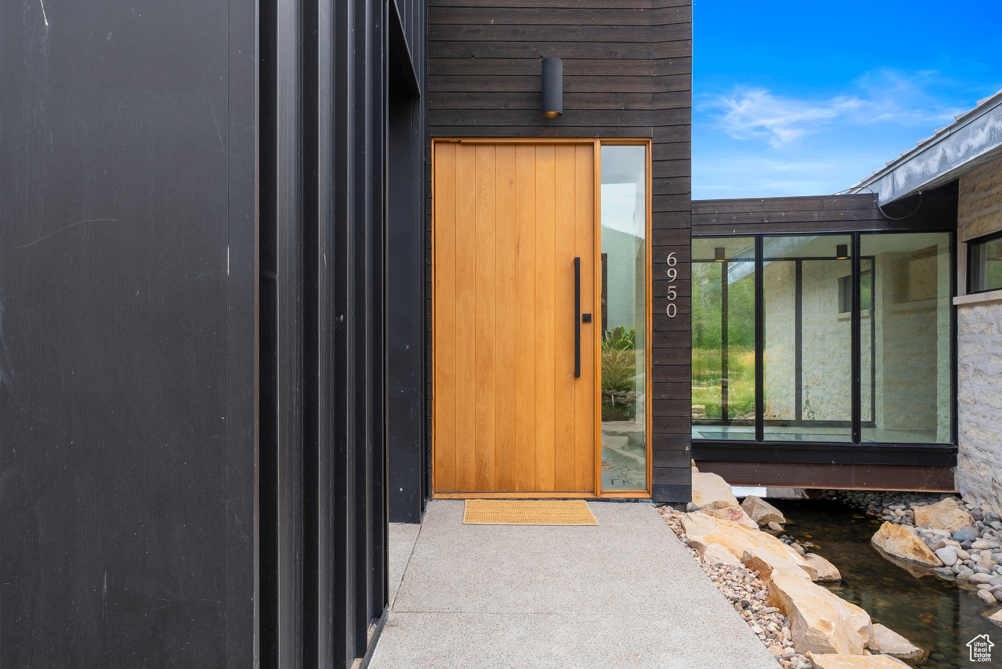 6950 N RIVER VALLEY DR