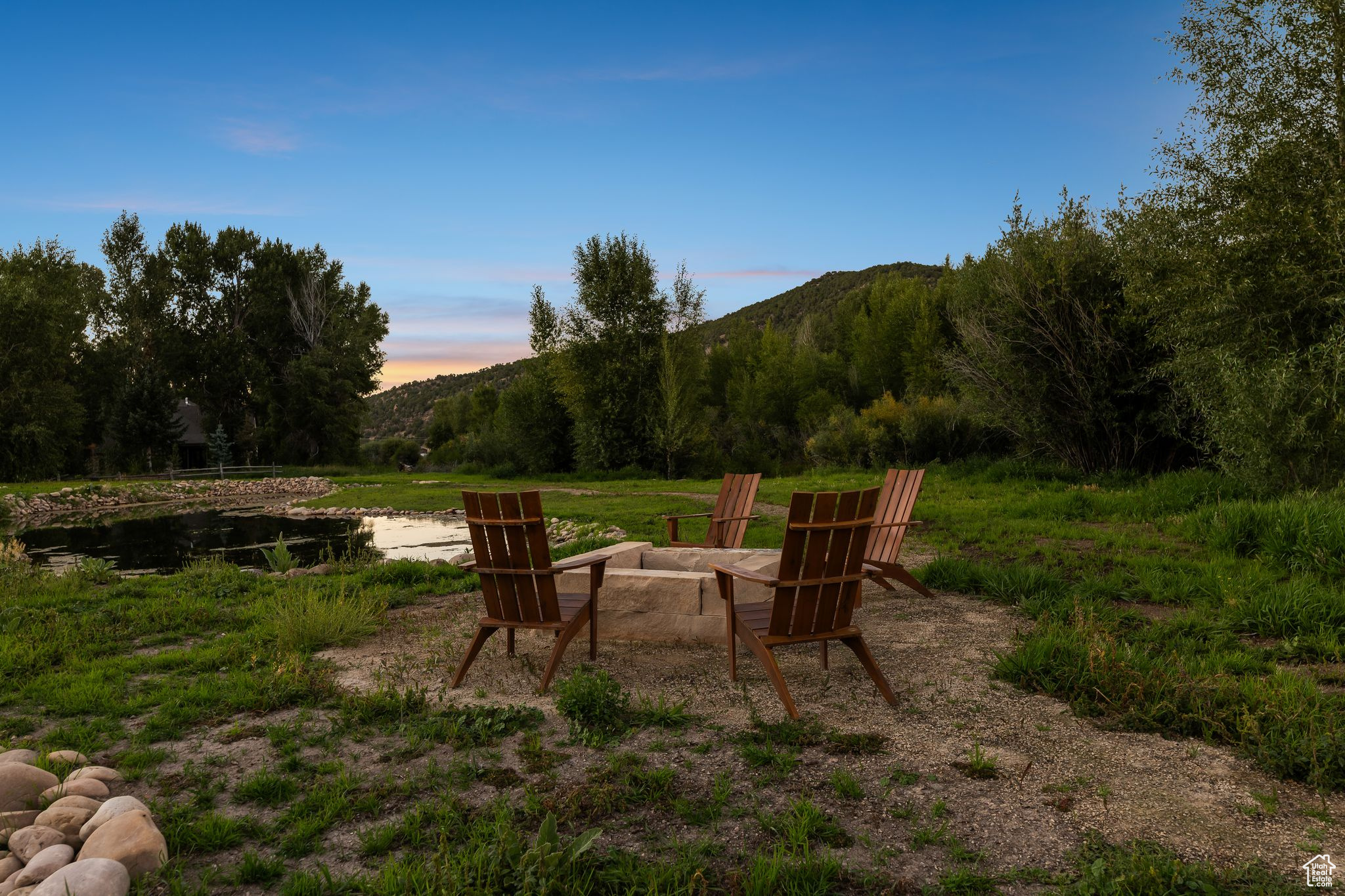 6950 N RIVER VALLEY DR