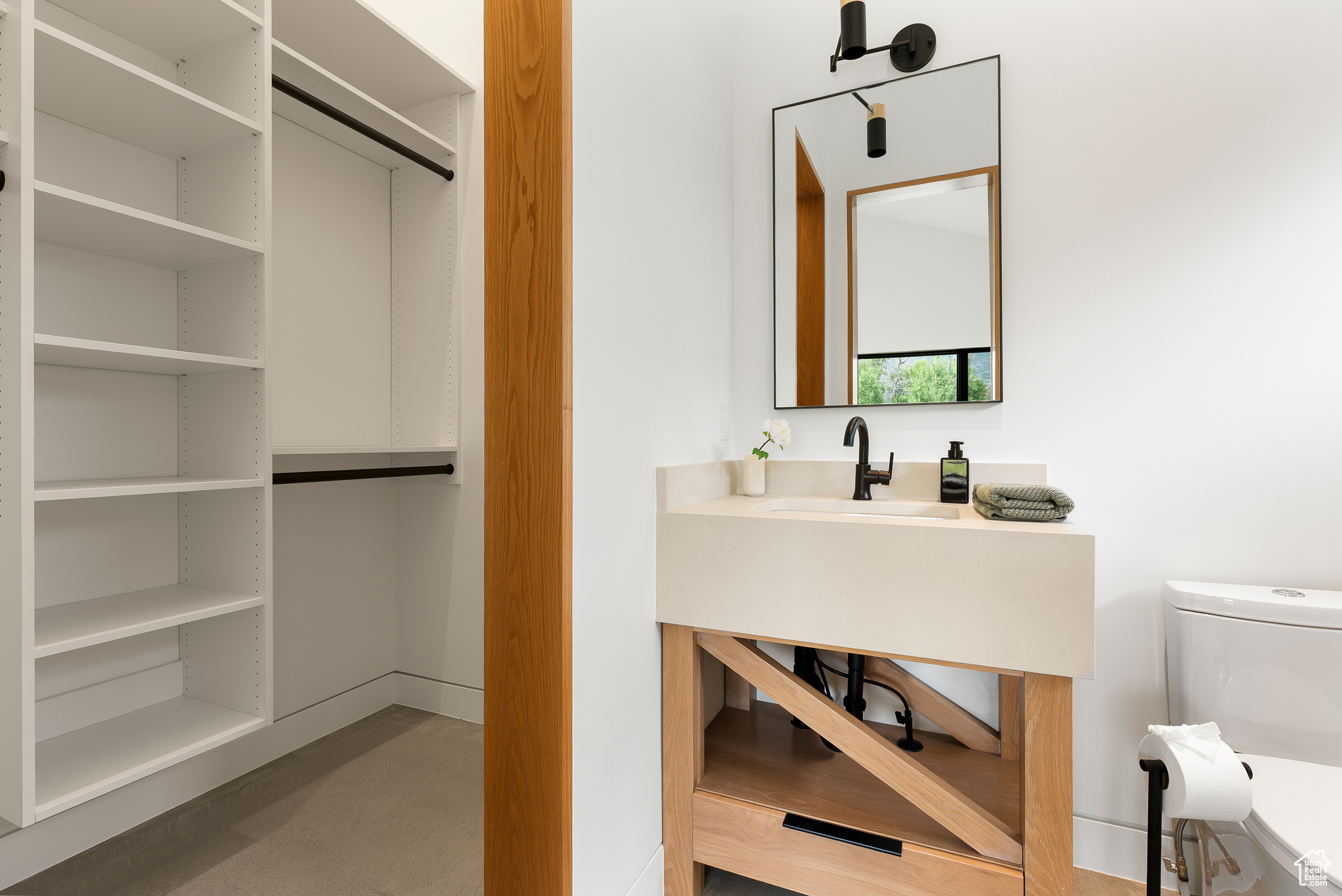 6950 N RIVER VALLEY DR