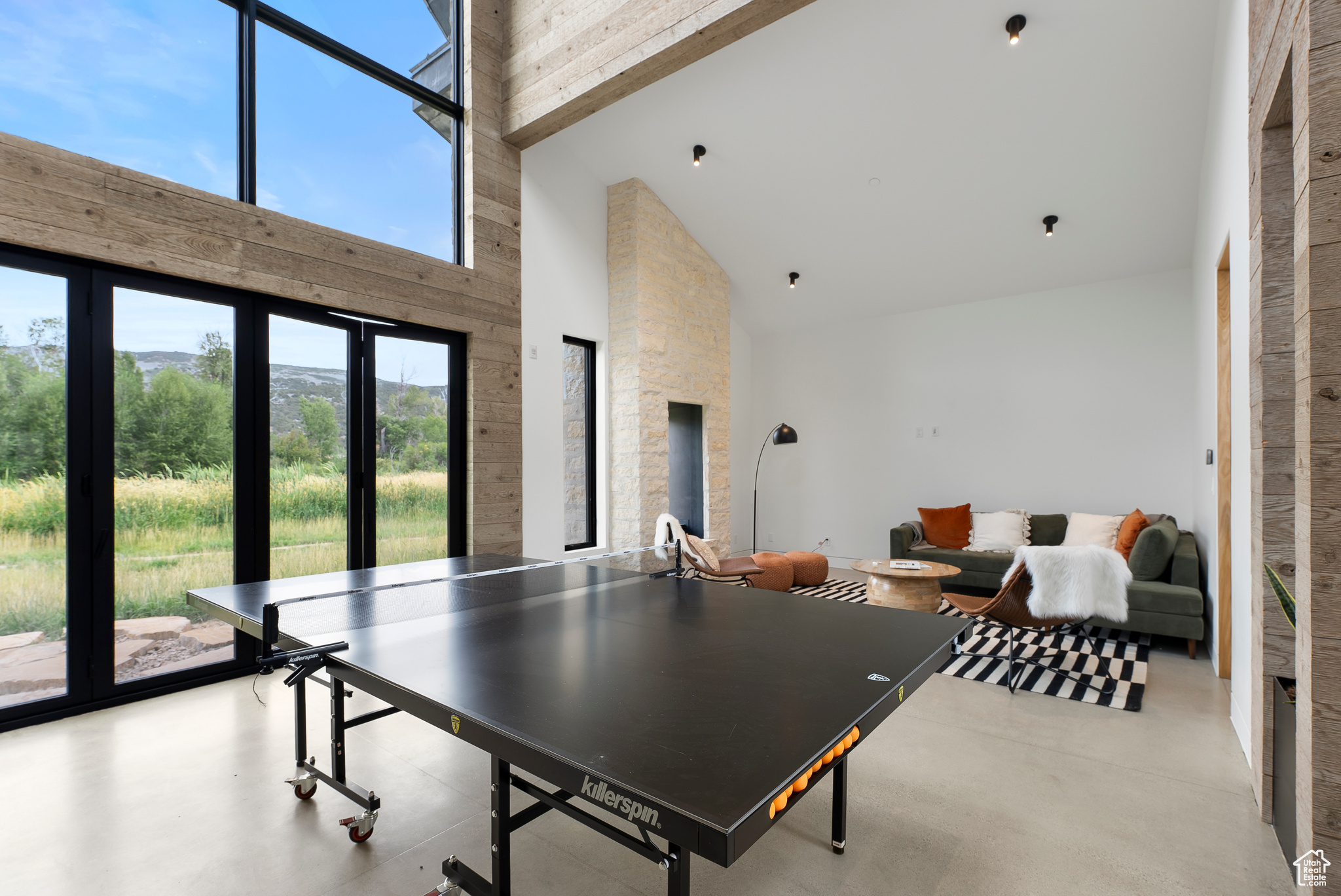 6950 N RIVER VALLEY DR