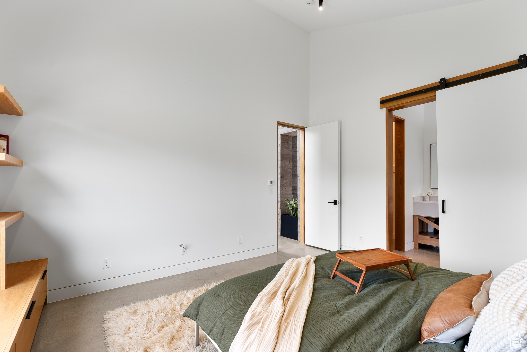 6950 N RIVER VALLEY DR