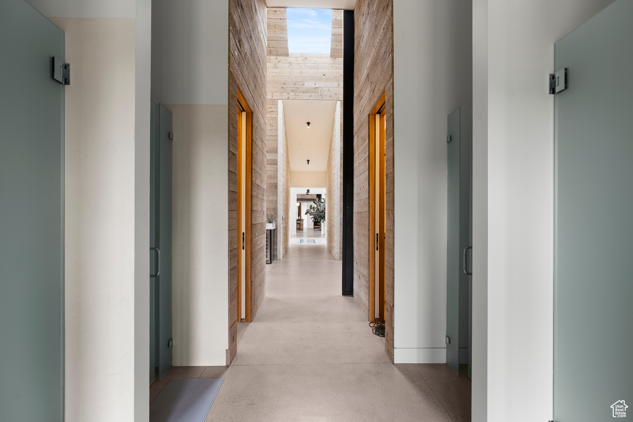 6950 N RIVER VALLEY DR