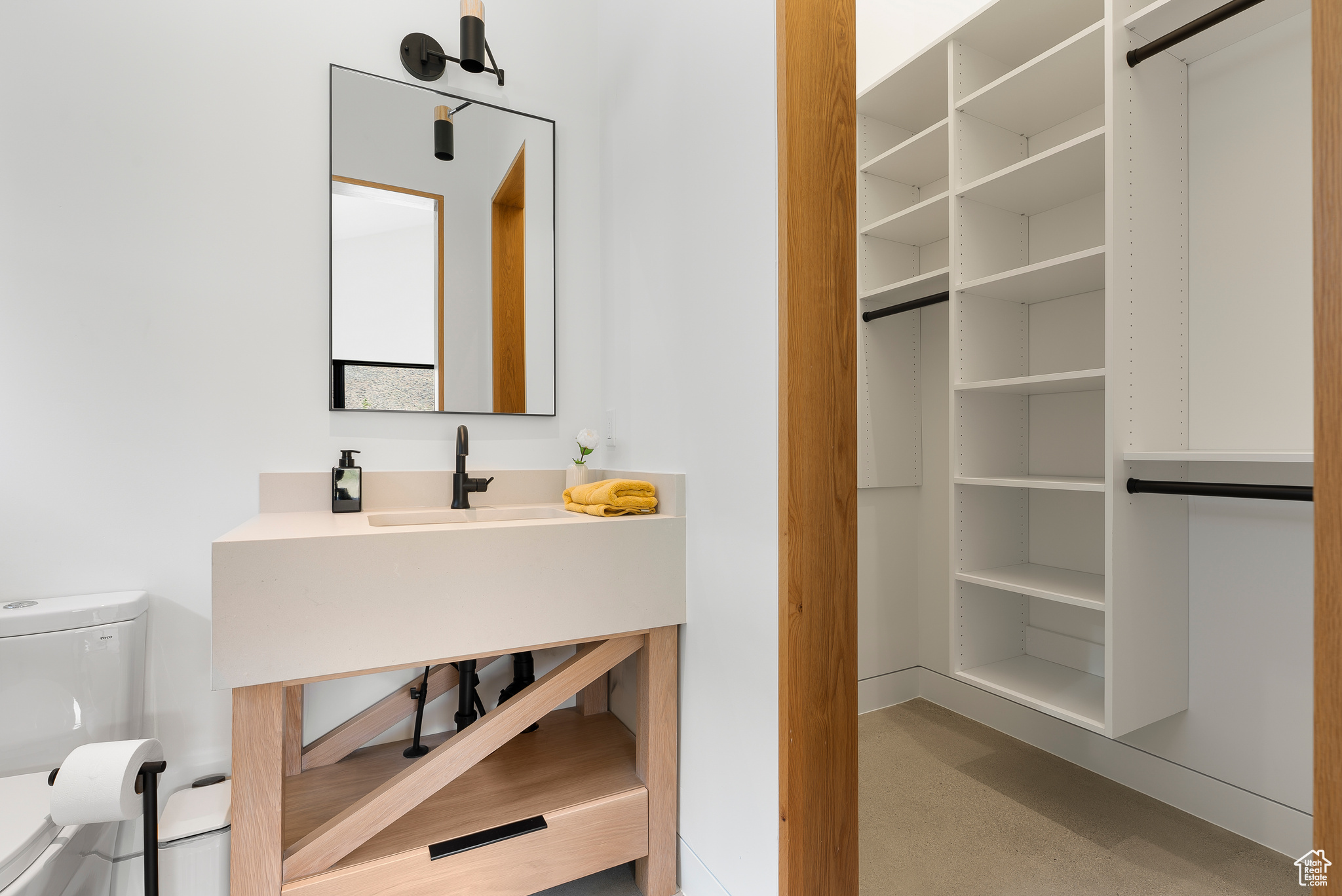 6950 N RIVER VALLEY DR