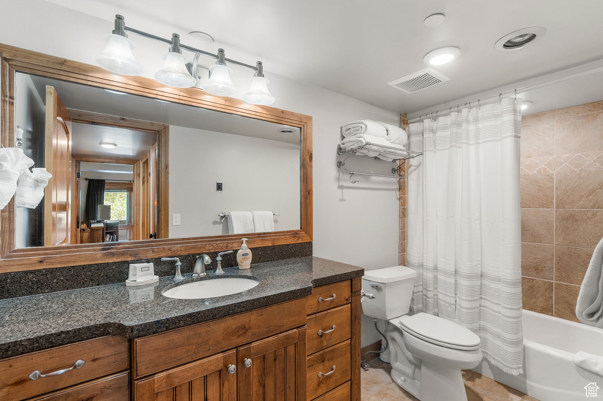 1500 DEER VALLEY DR #21