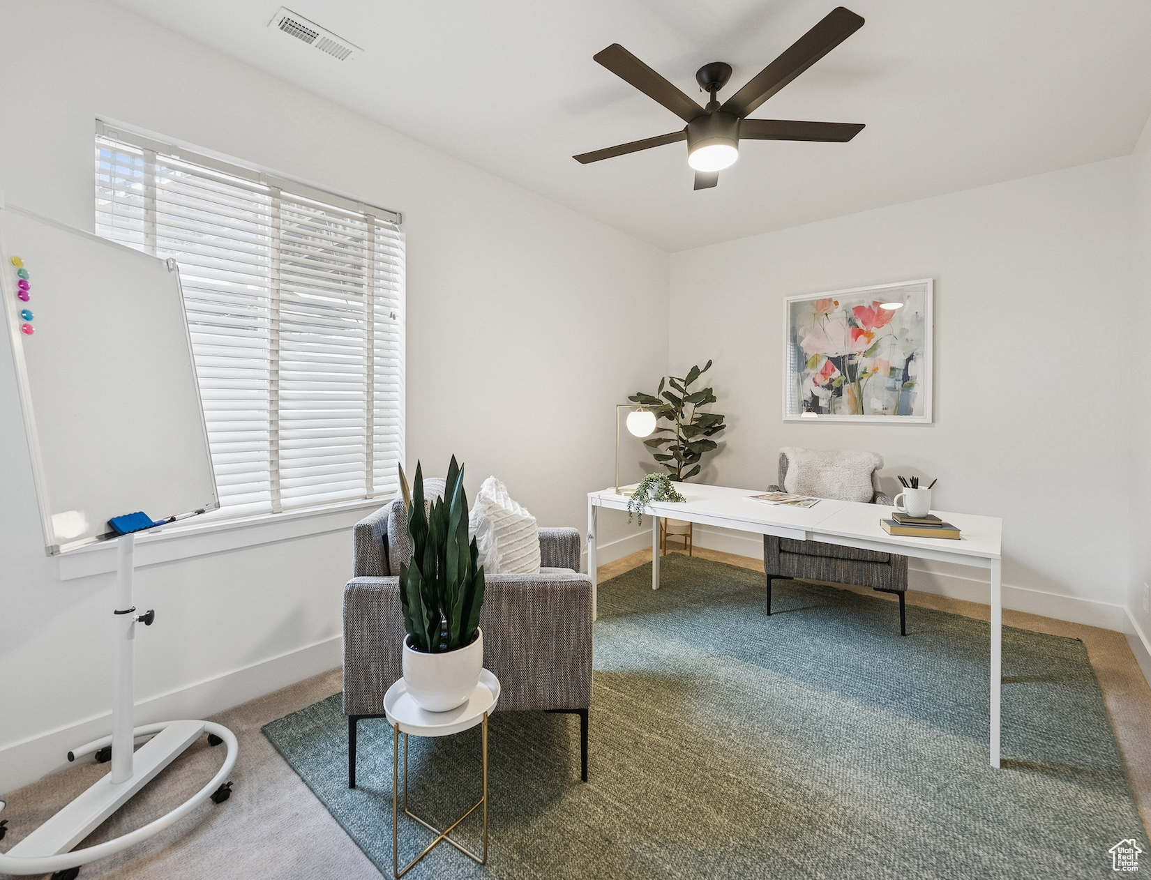 1917 E HOLLADAY VIEW PL