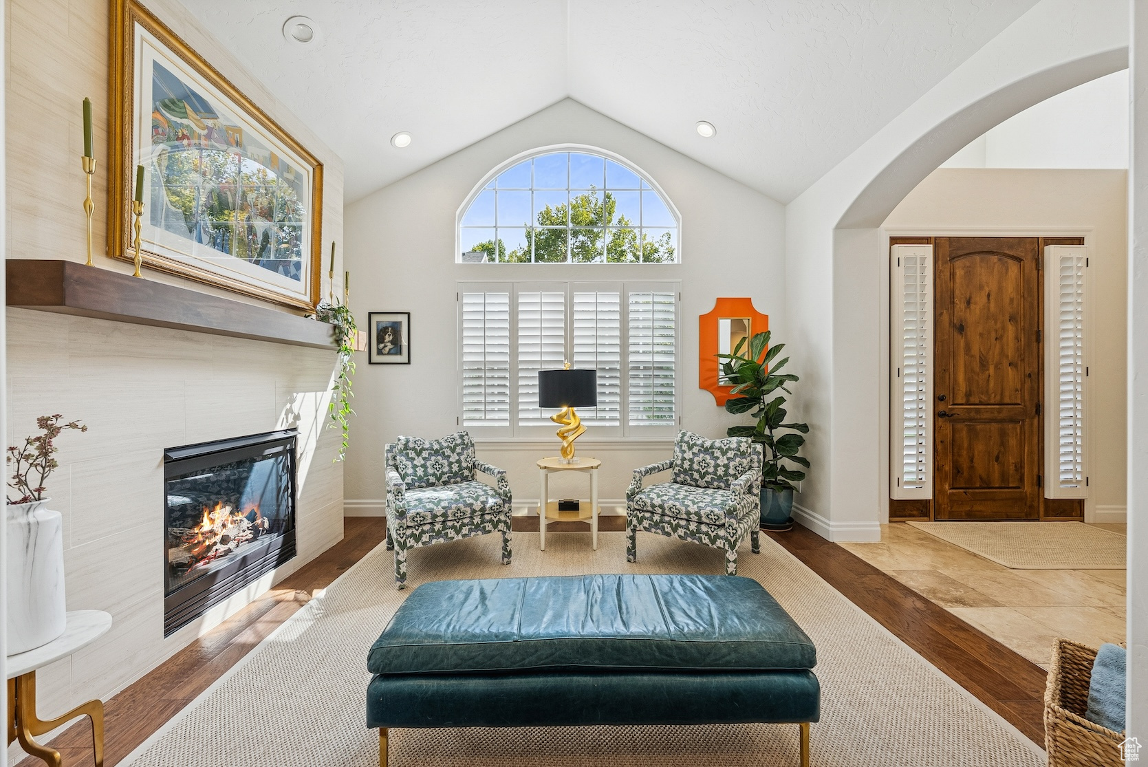 1917 E HOLLADAY VIEW PL