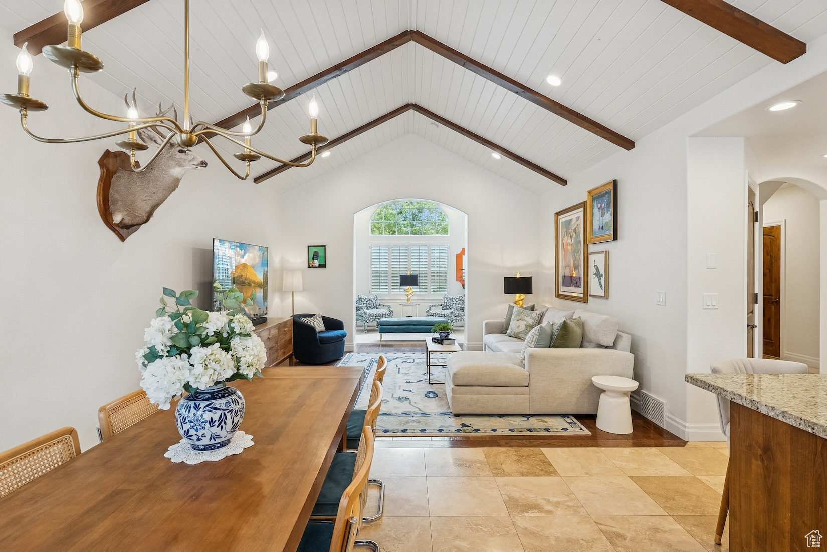 1917 E HOLLADAY VIEW PL