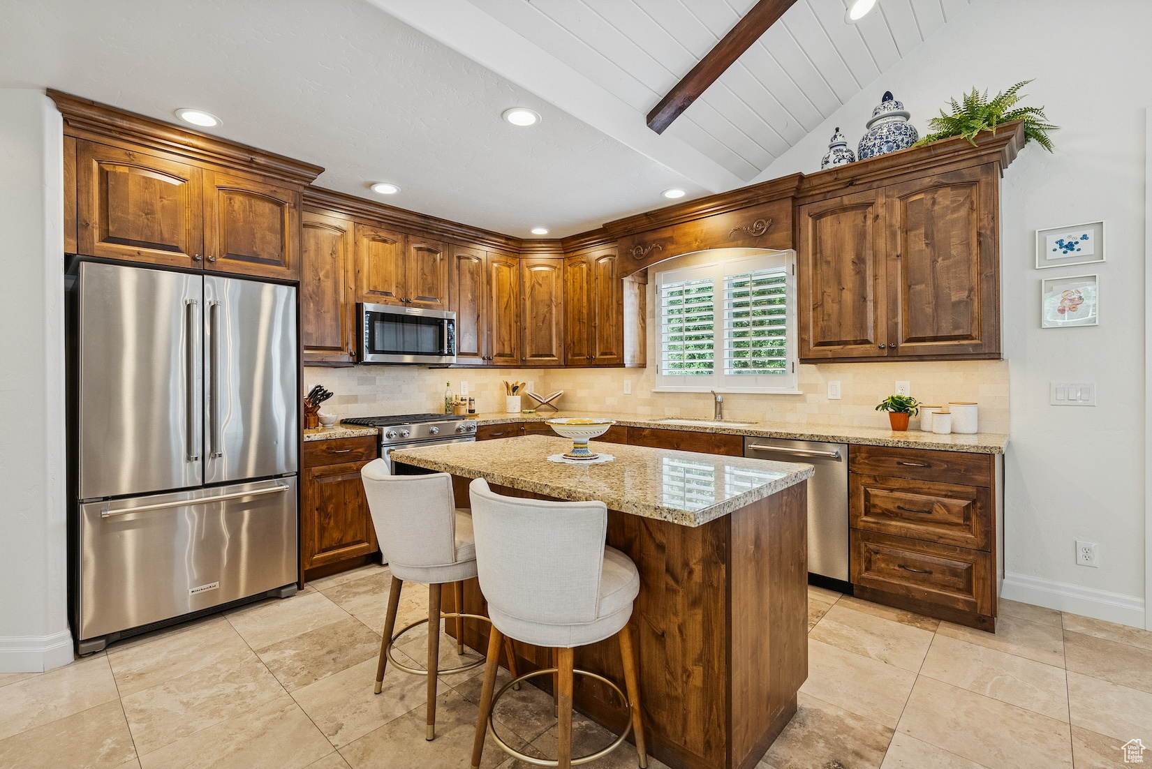 1917 E HOLLADAY VIEW PL