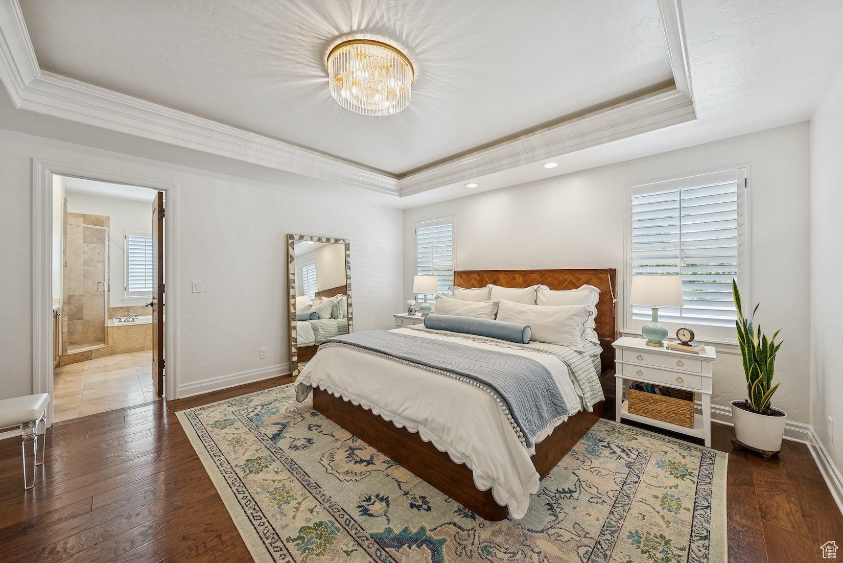 1917 E HOLLADAY VIEW PL