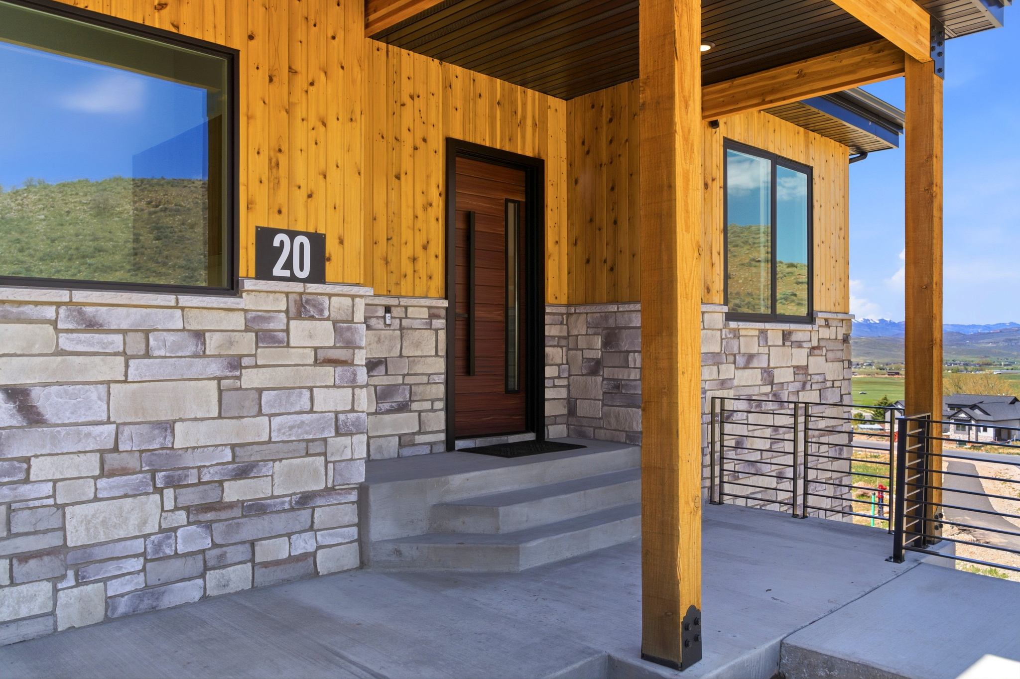 872 HIGH COUNTRY LN #20