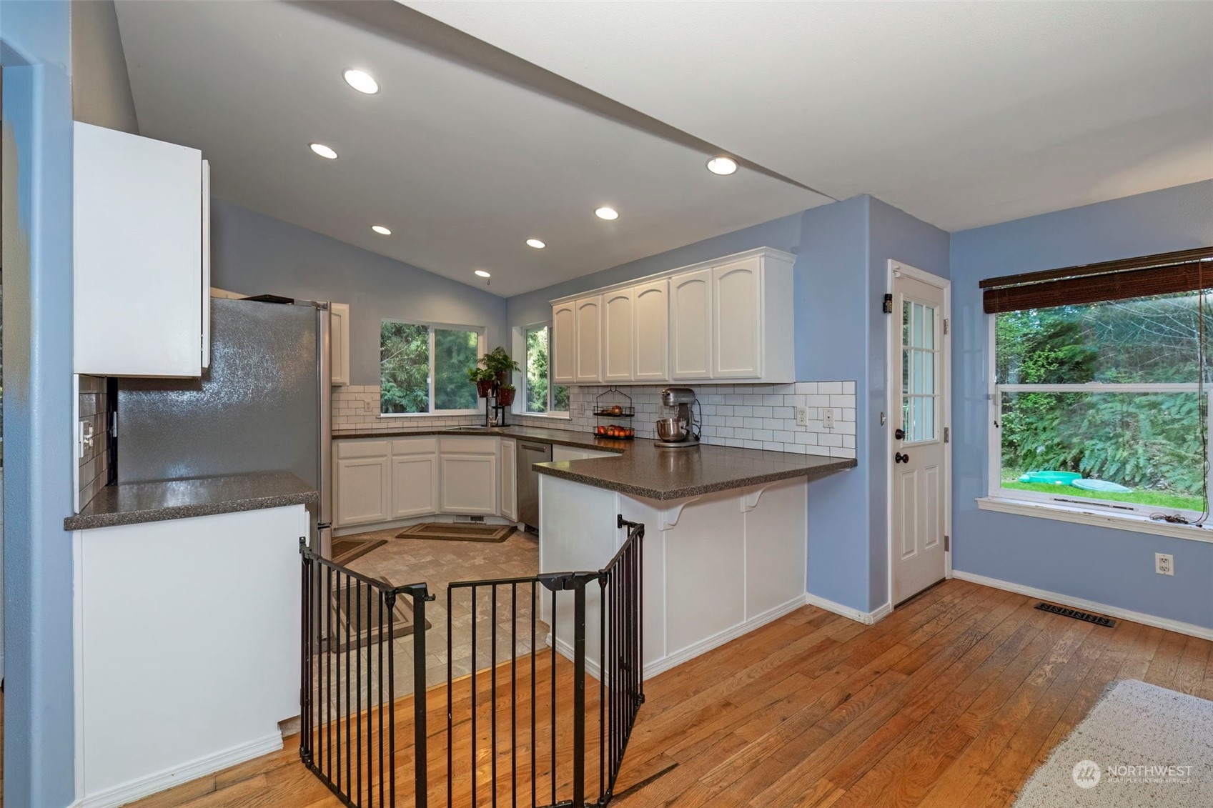 910 SW Berry Lake Rd