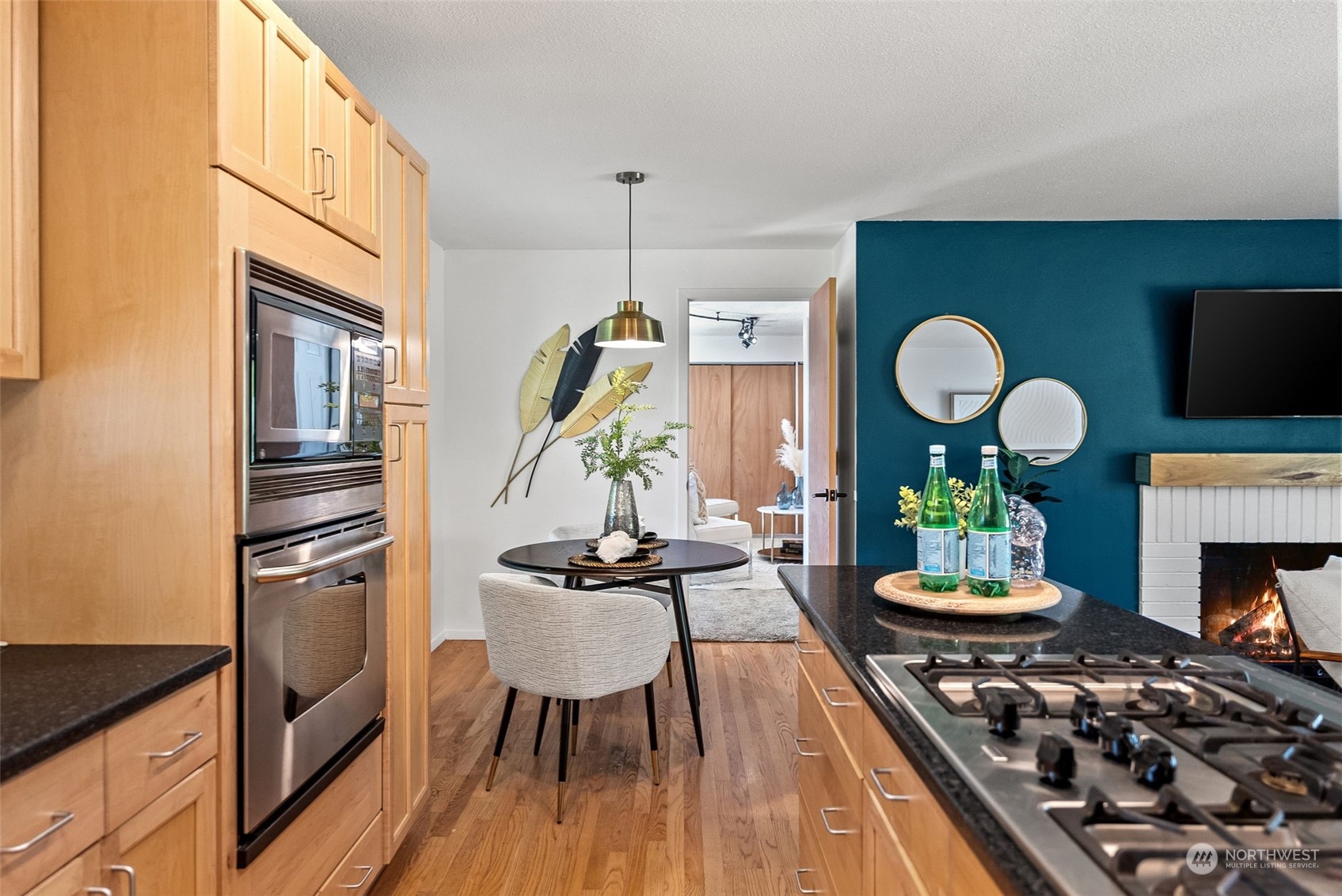 2002 SE Juniper Court