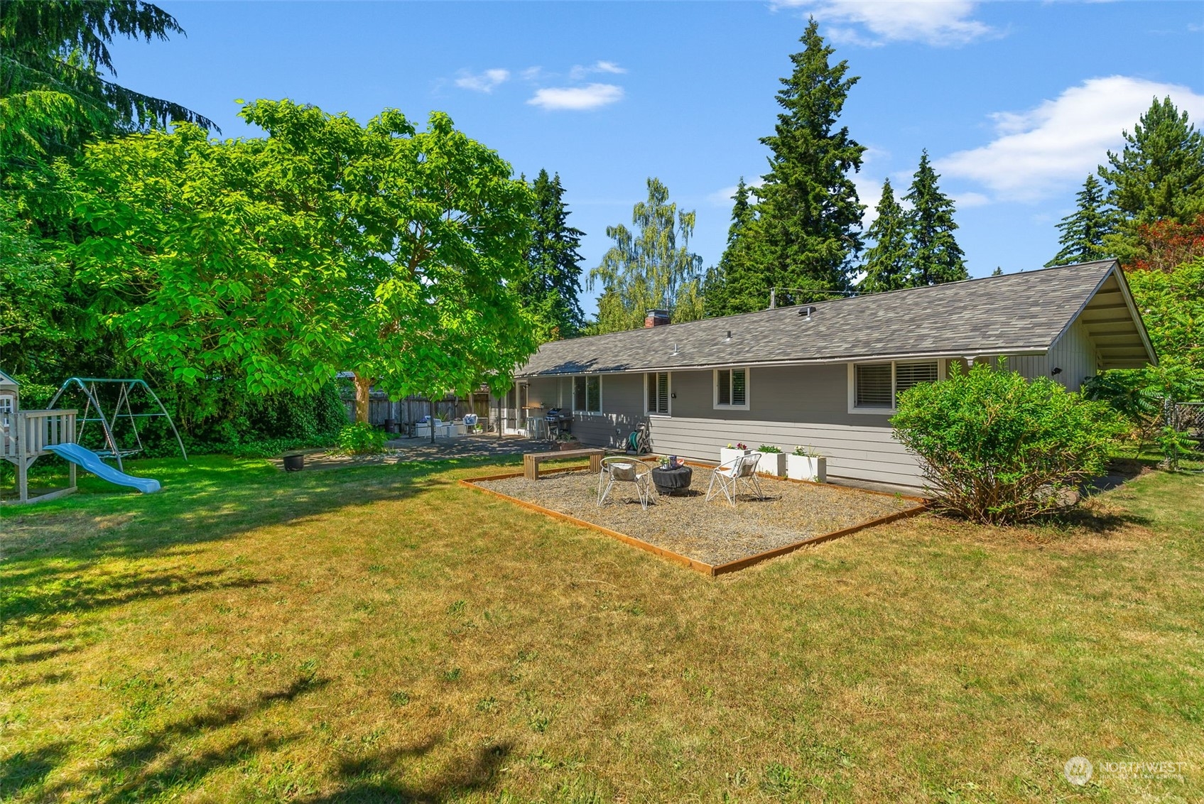 2002 SE Juniper Court