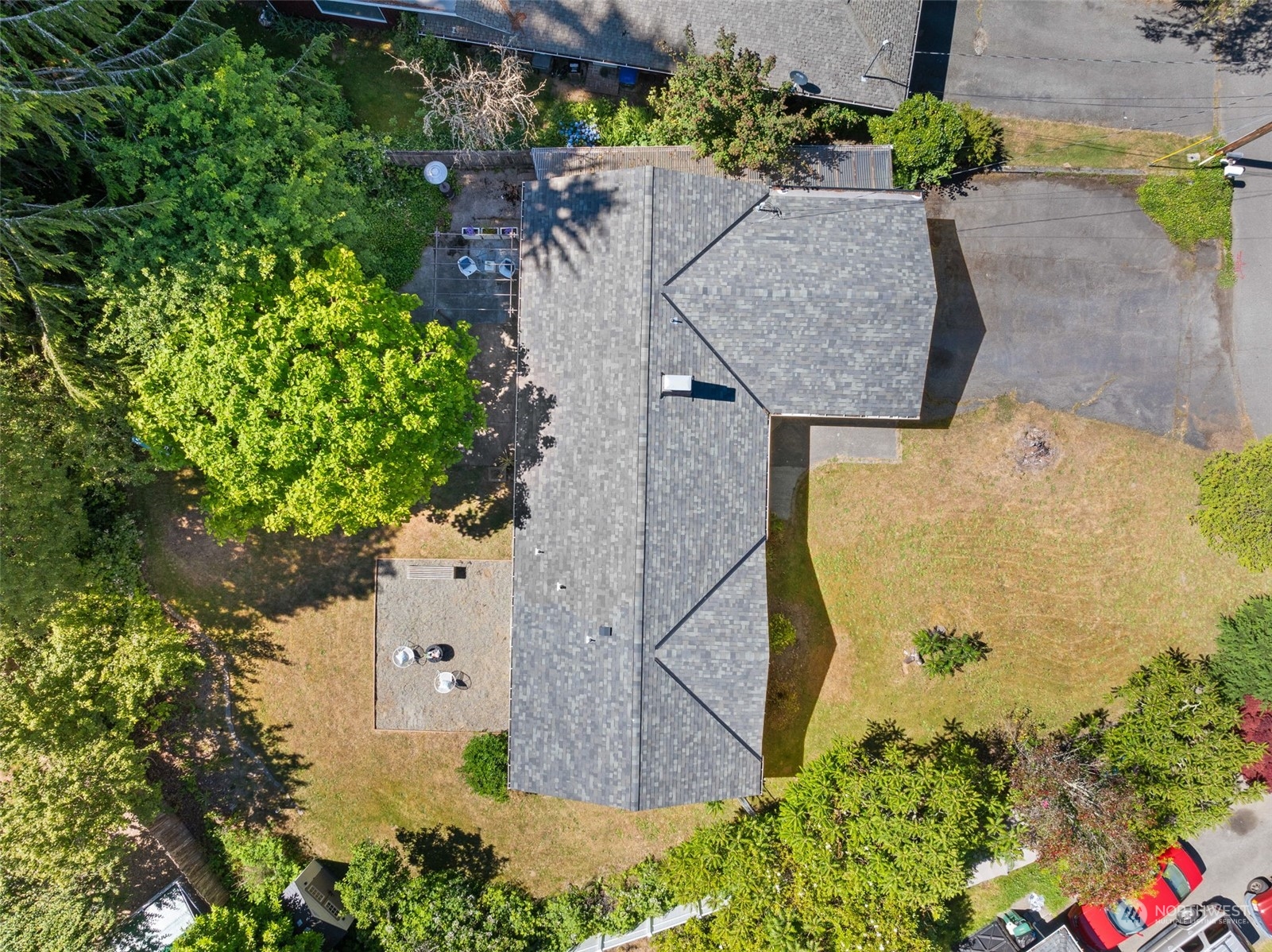 2002 SE Juniper Court