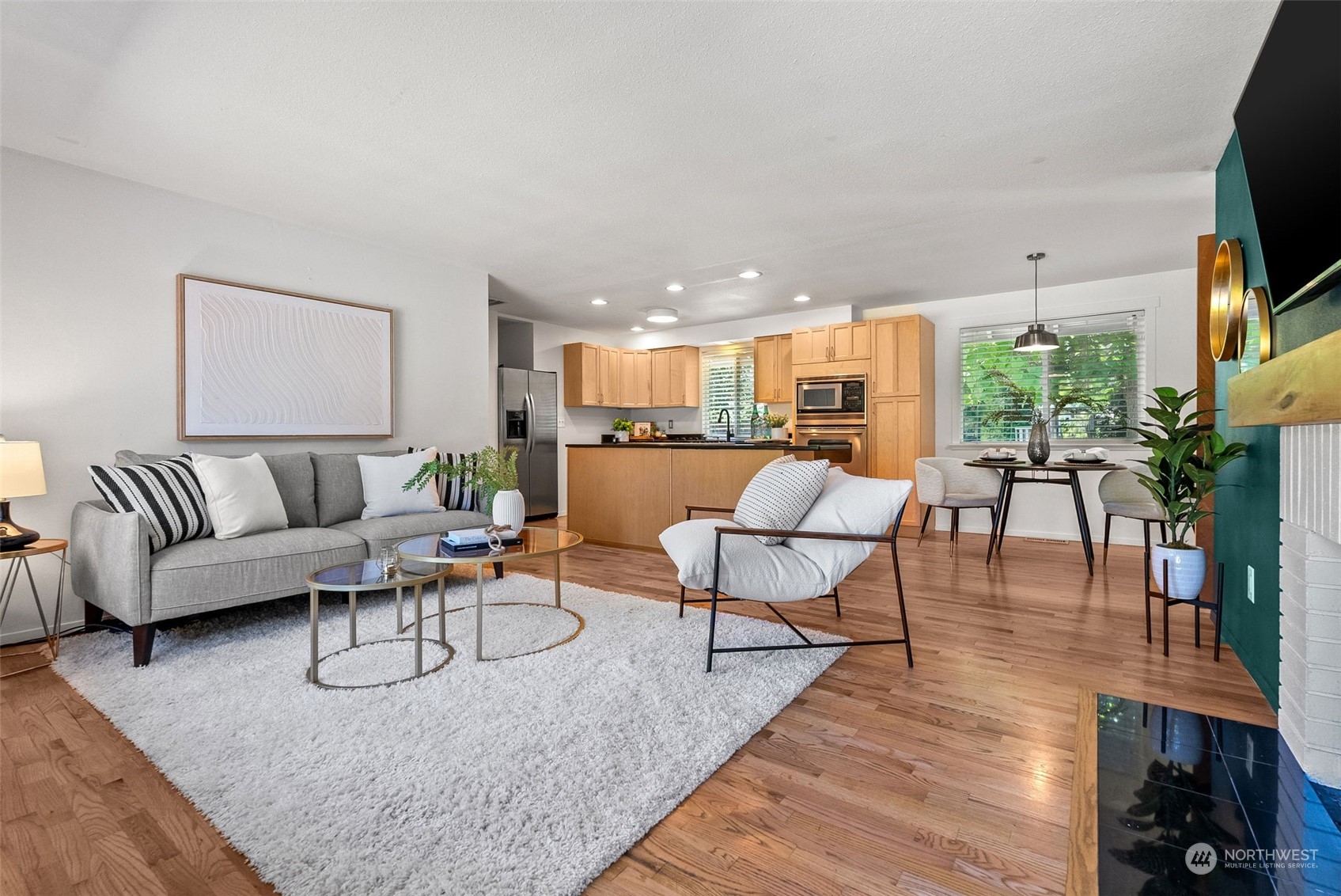 2002 SE Juniper Court