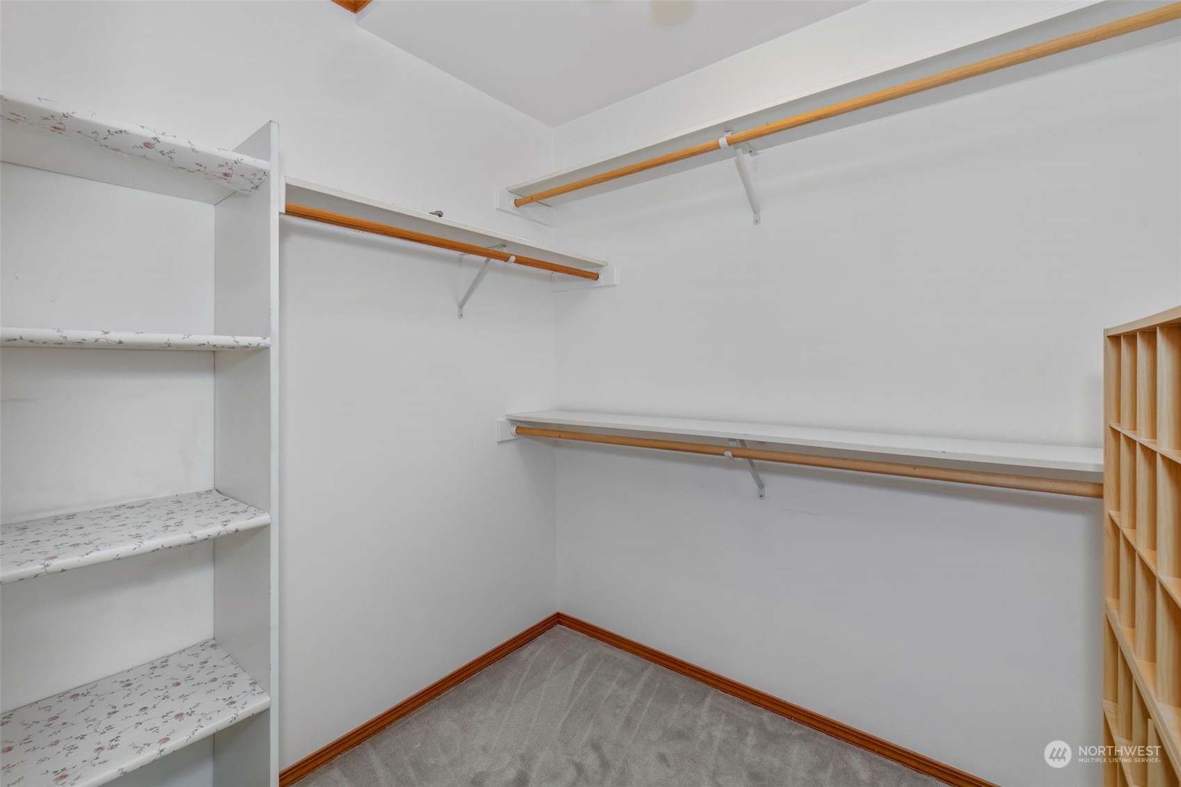 9697 Long Point Lane NW