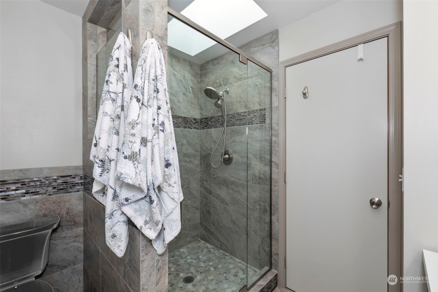 9697 Long Point Lane NW