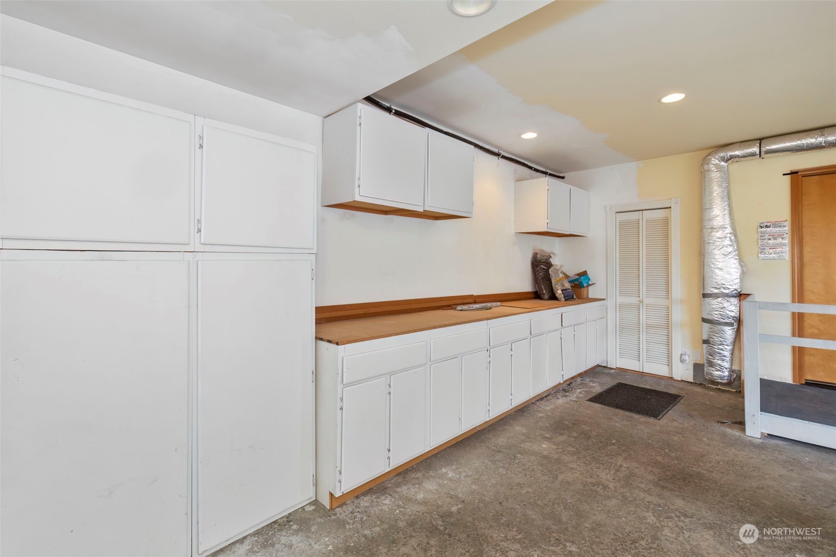 9697 Long Point Lane NW