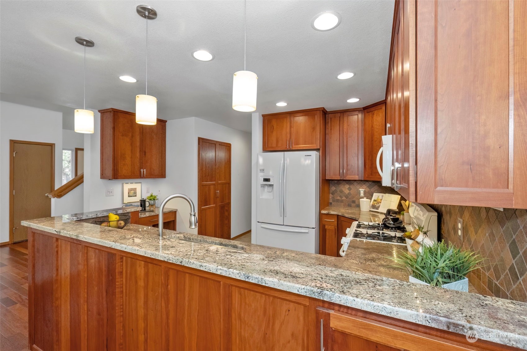 9697 Long Point Lane NW