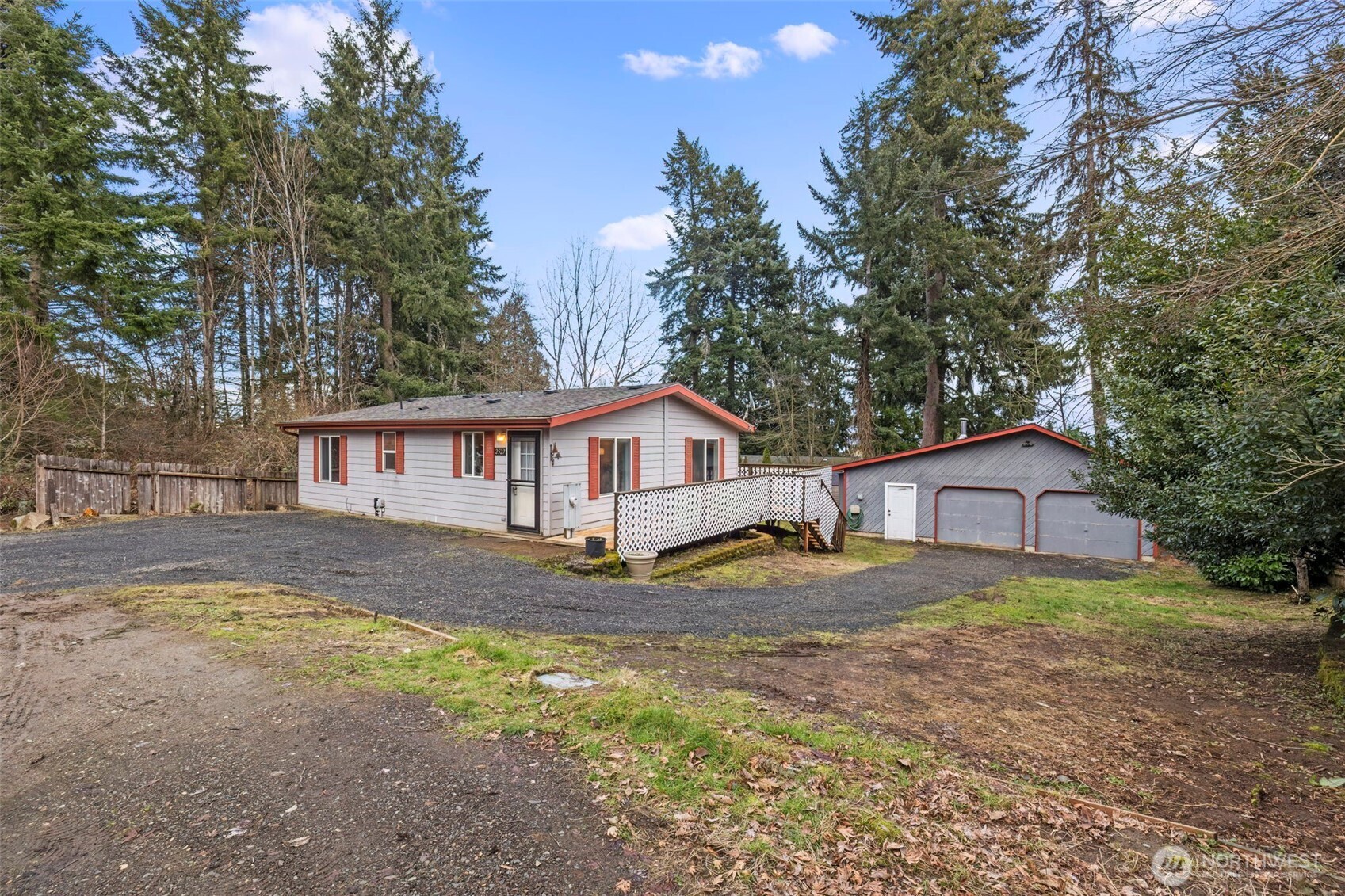 2527 Oregon Street E